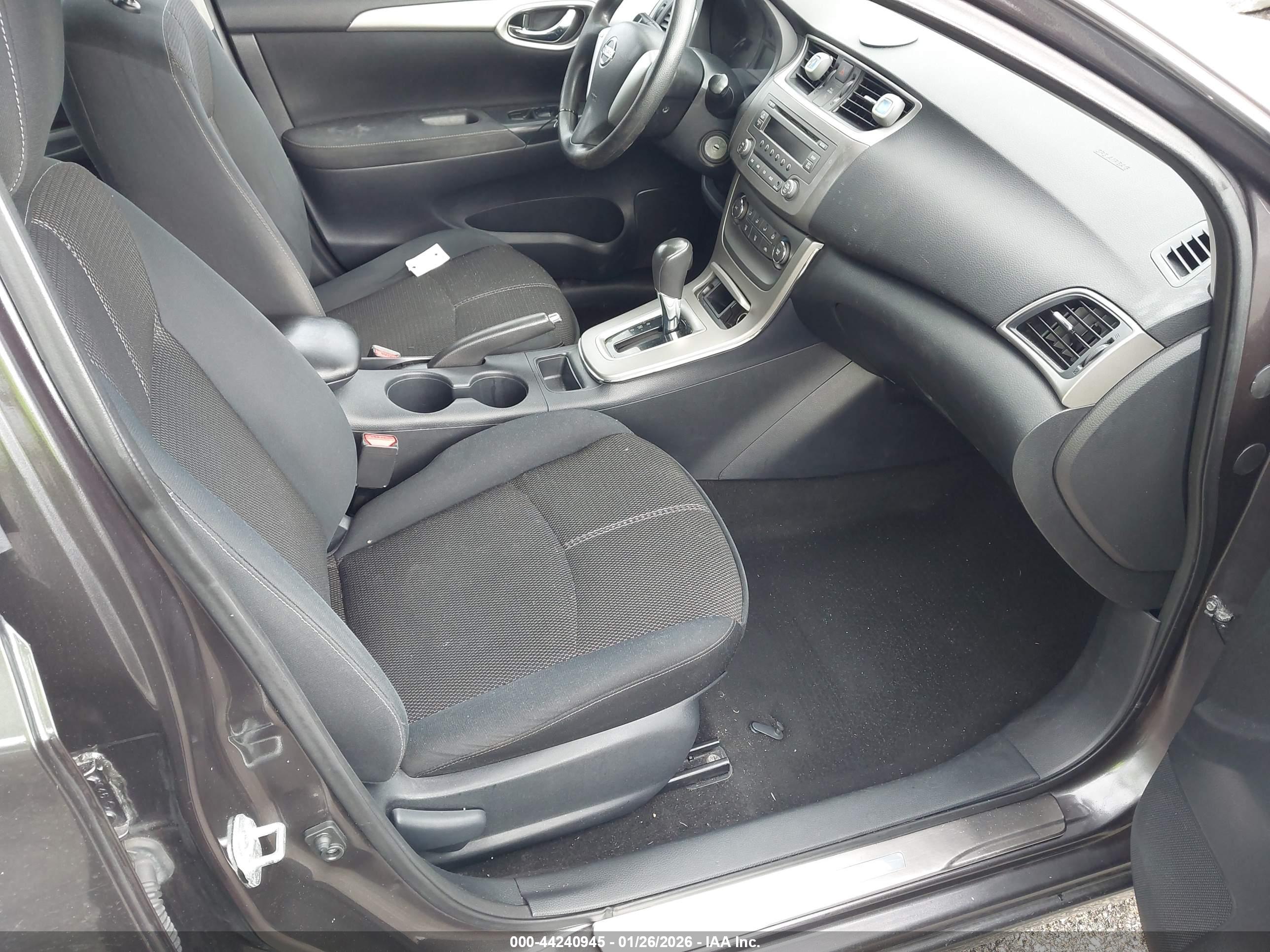 NISSAN SENTRA image 5