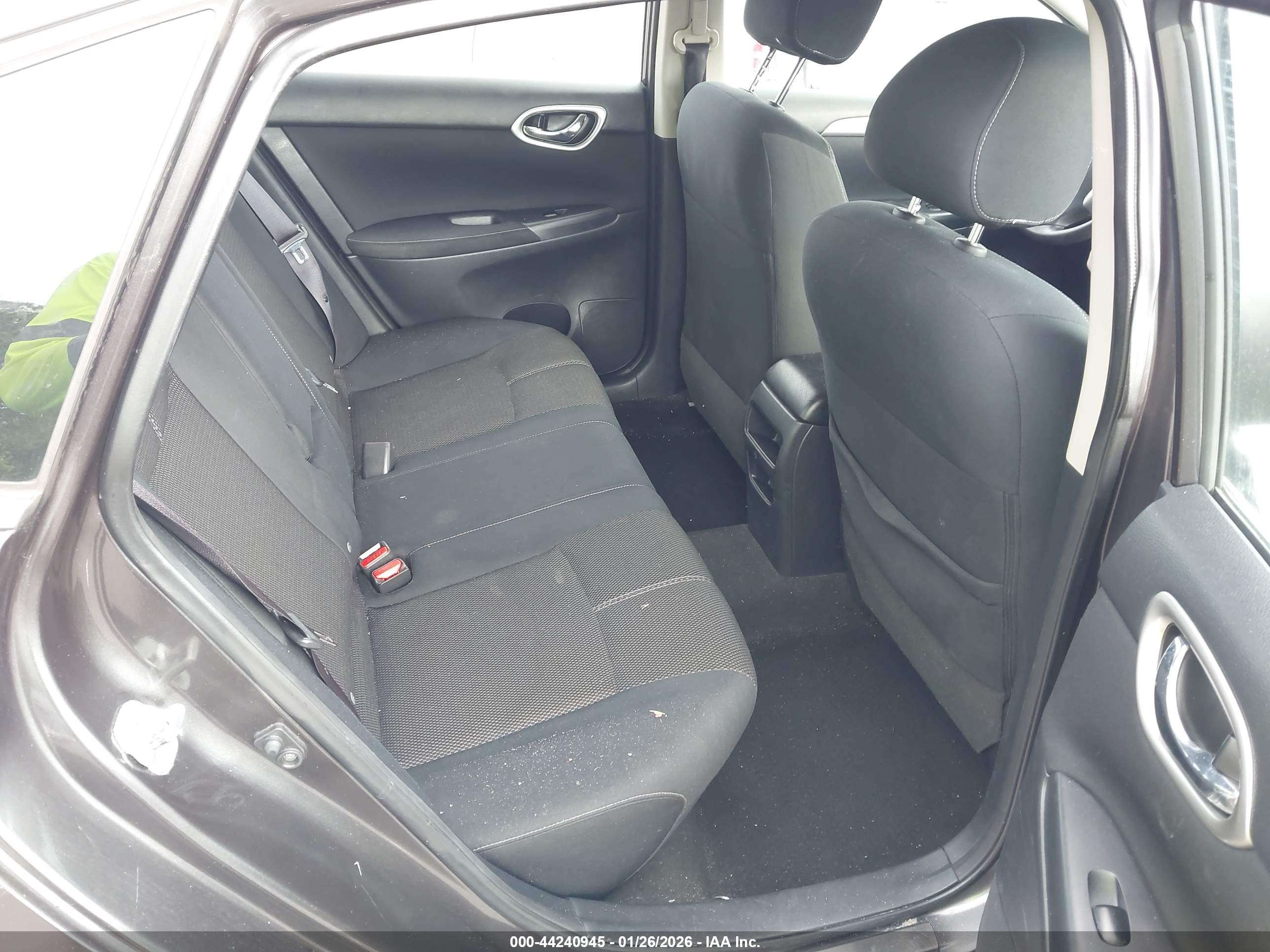 NISSAN SENTRA image 8