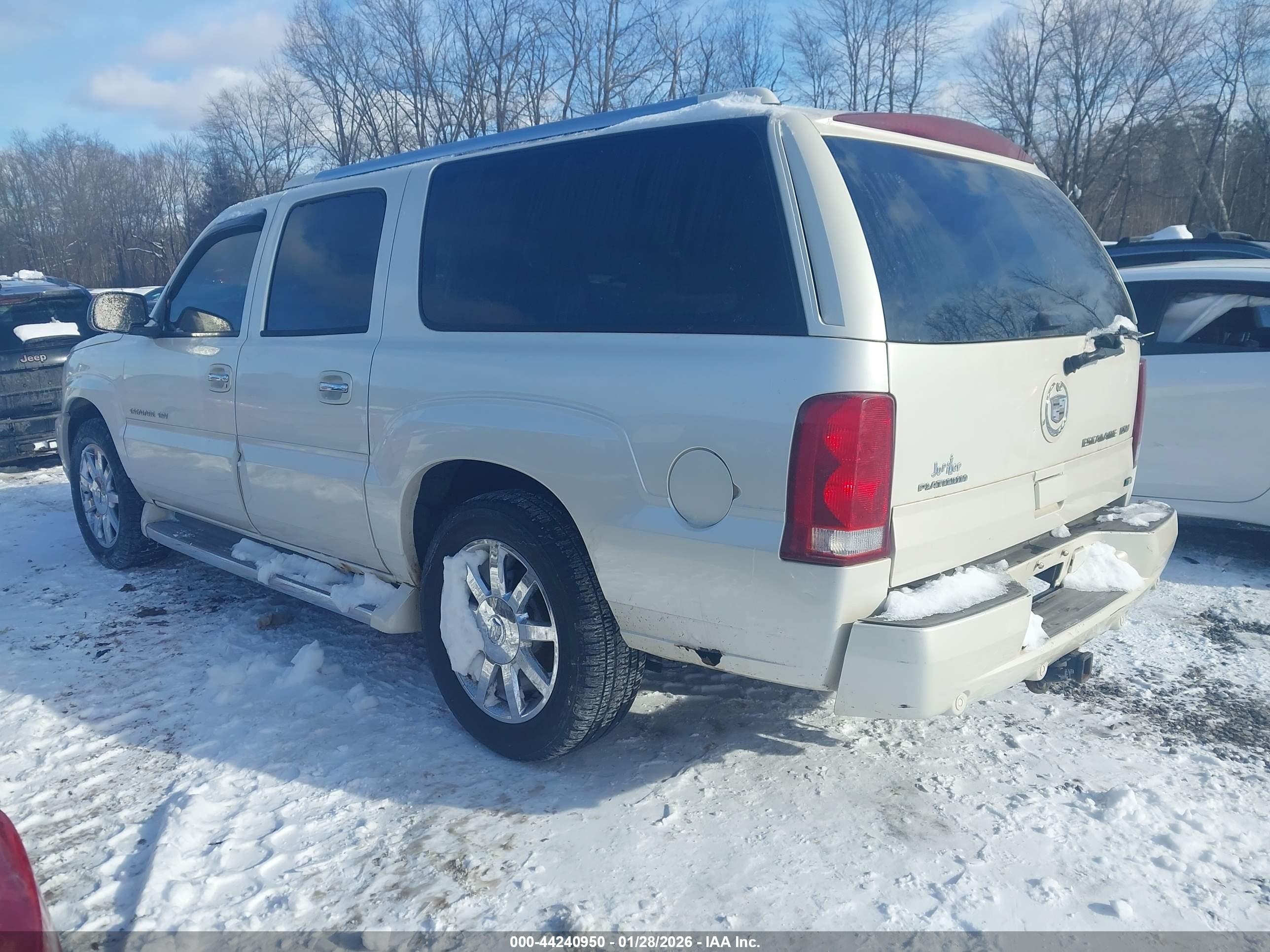 CADILLAC ESCALADE image 3