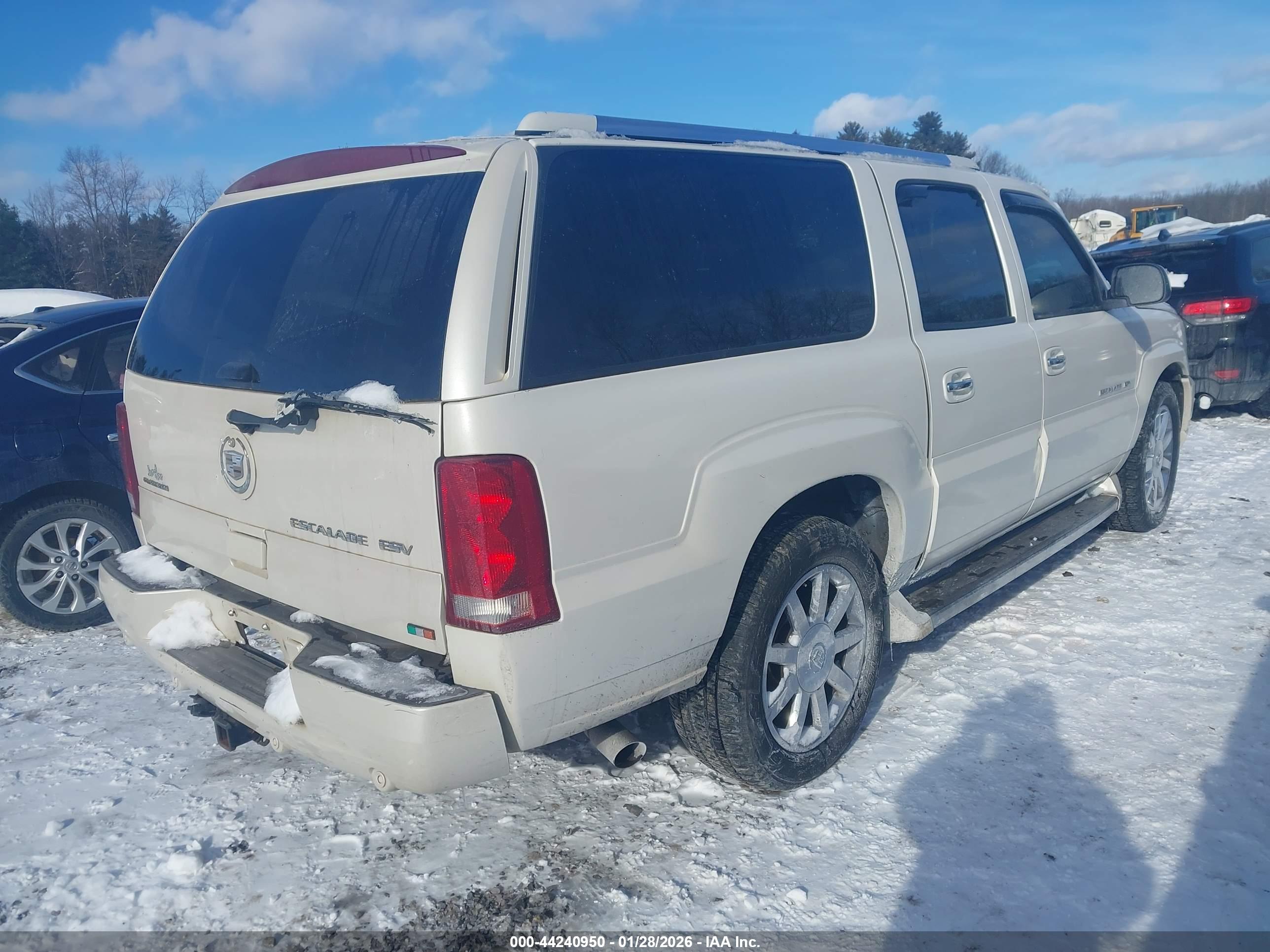 CADILLAC ESCALADE image 4