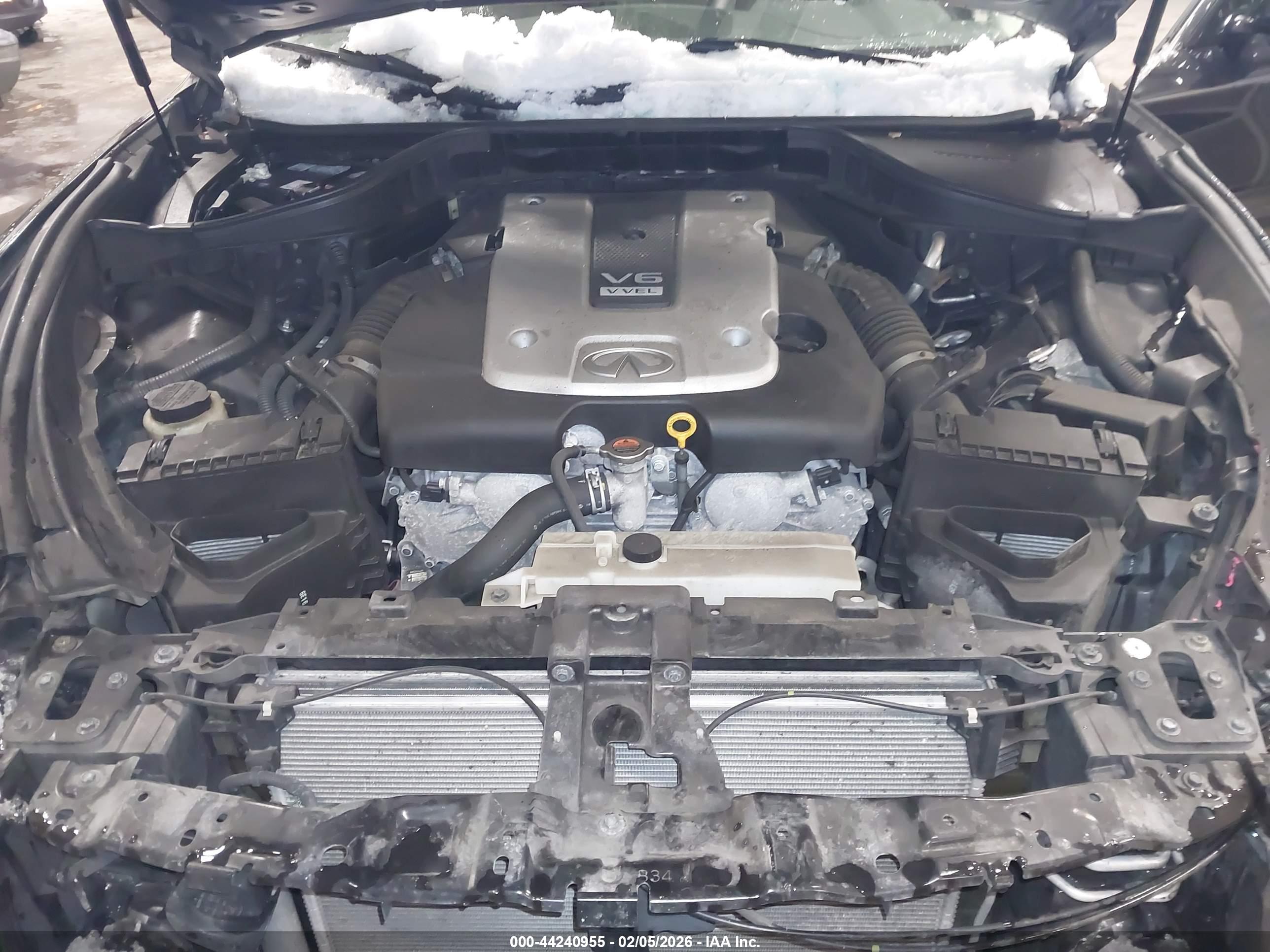 INFINITI Q70L image 10