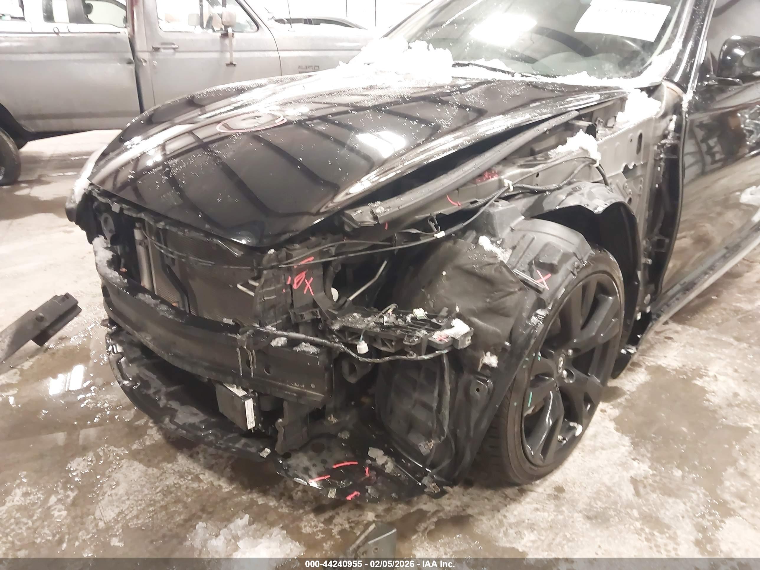 INFINITI Q70L image 6