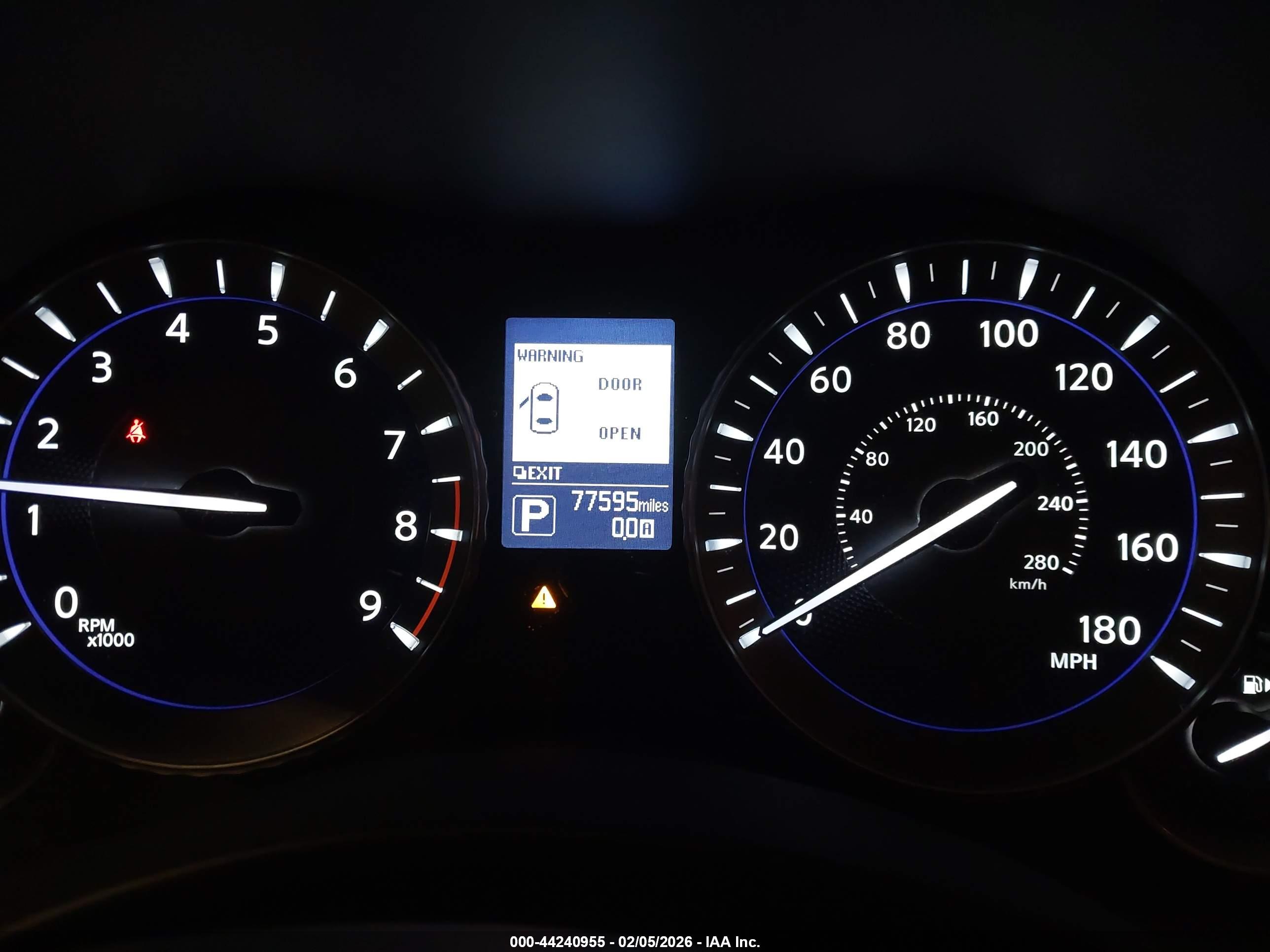 INFINITI Q70L image 7
