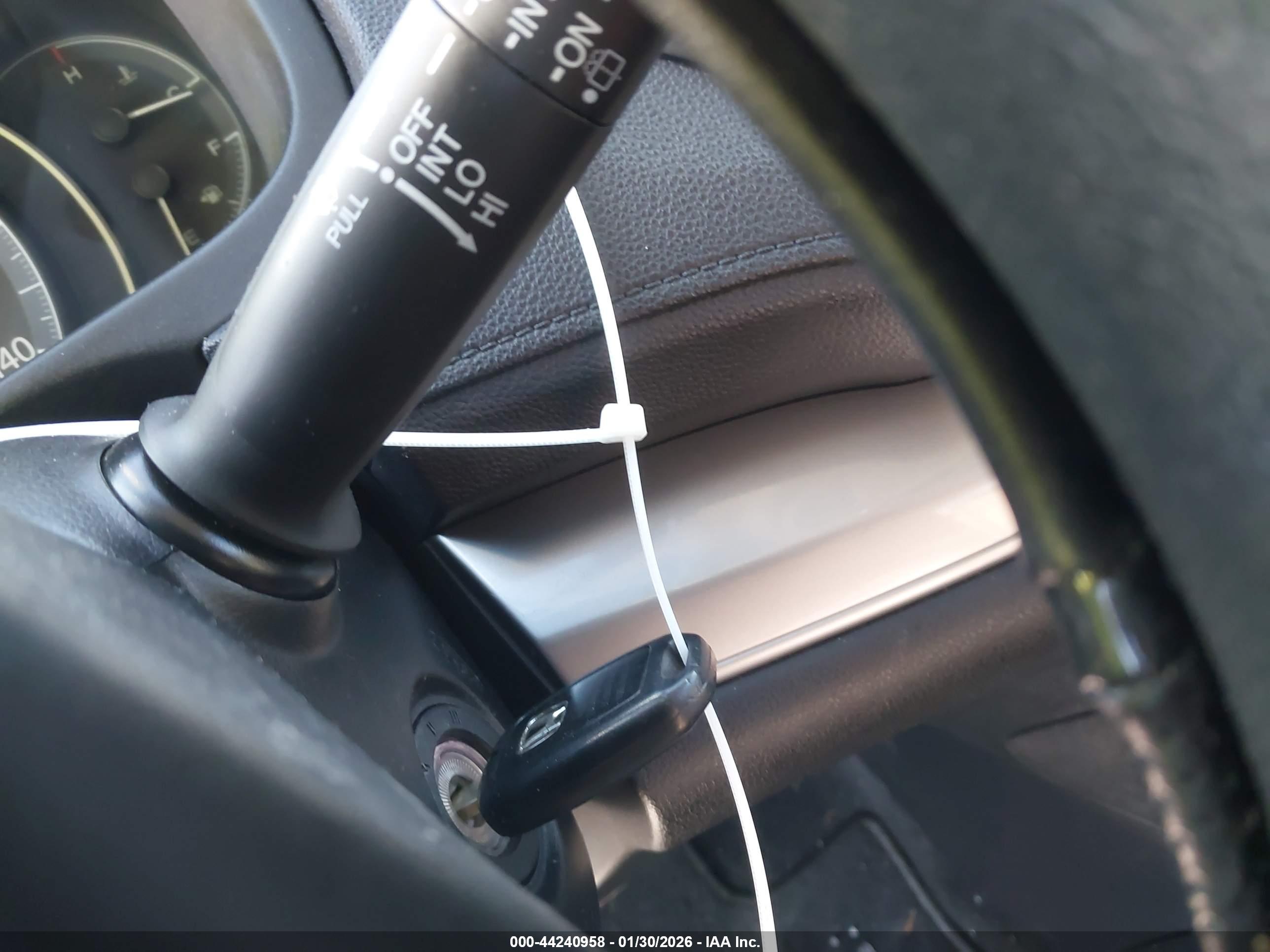 HONDA CR-V image 11