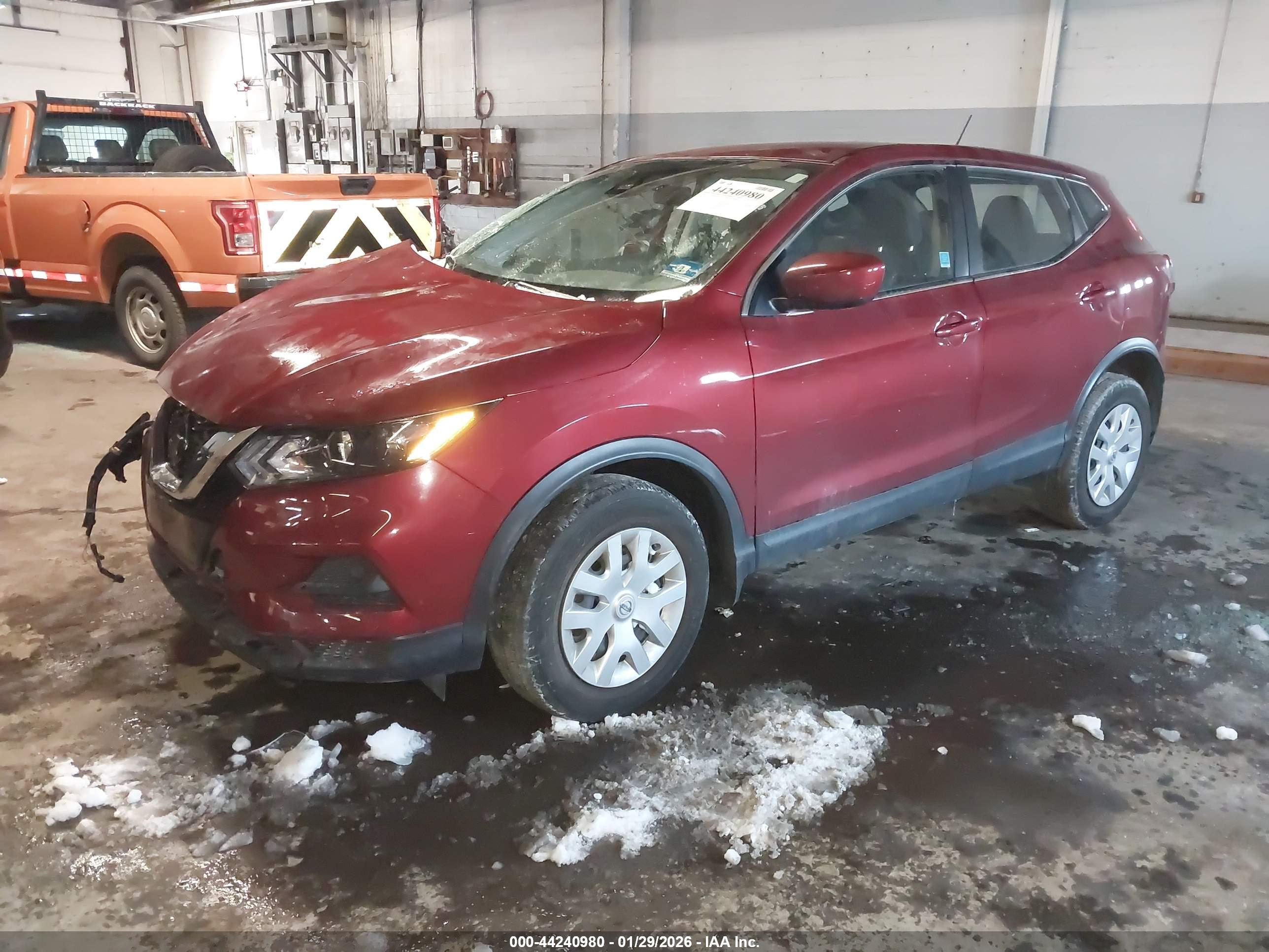 NISSAN ROGUE image 2