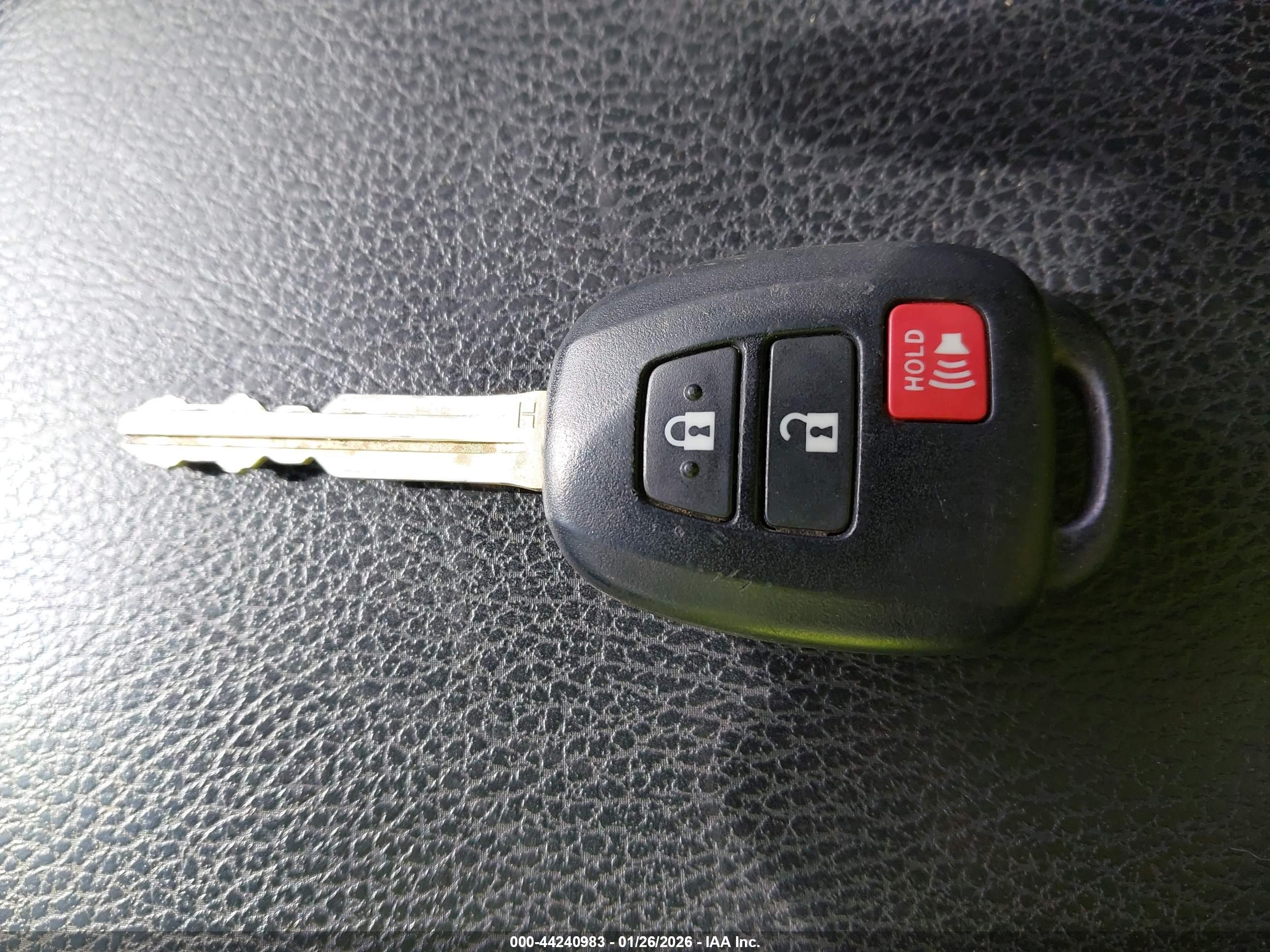 TOYOTA RAV4 image 11