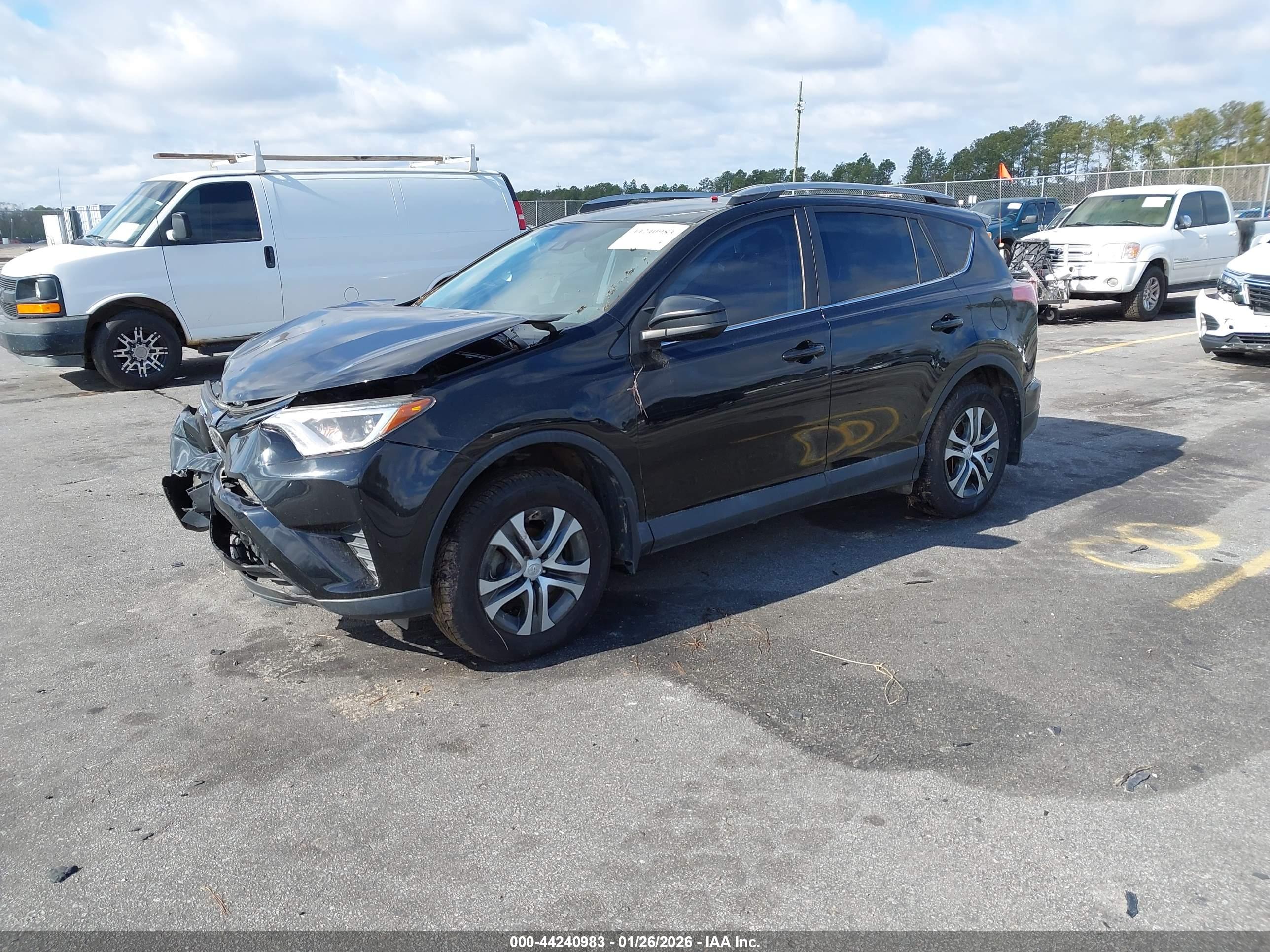 TOYOTA RAV4 image 2