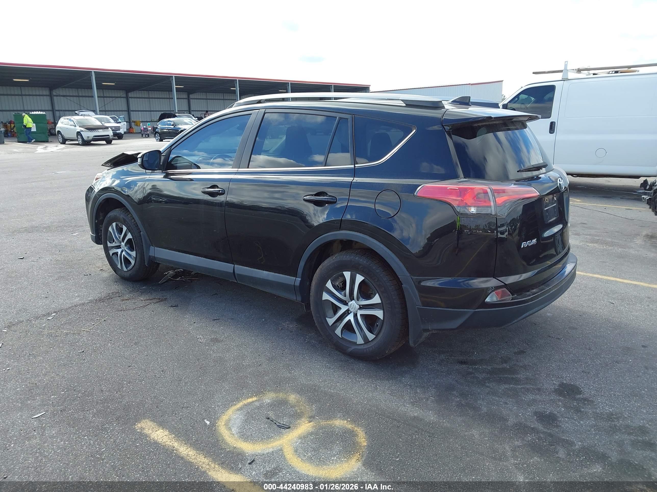 TOYOTA RAV4 image 3