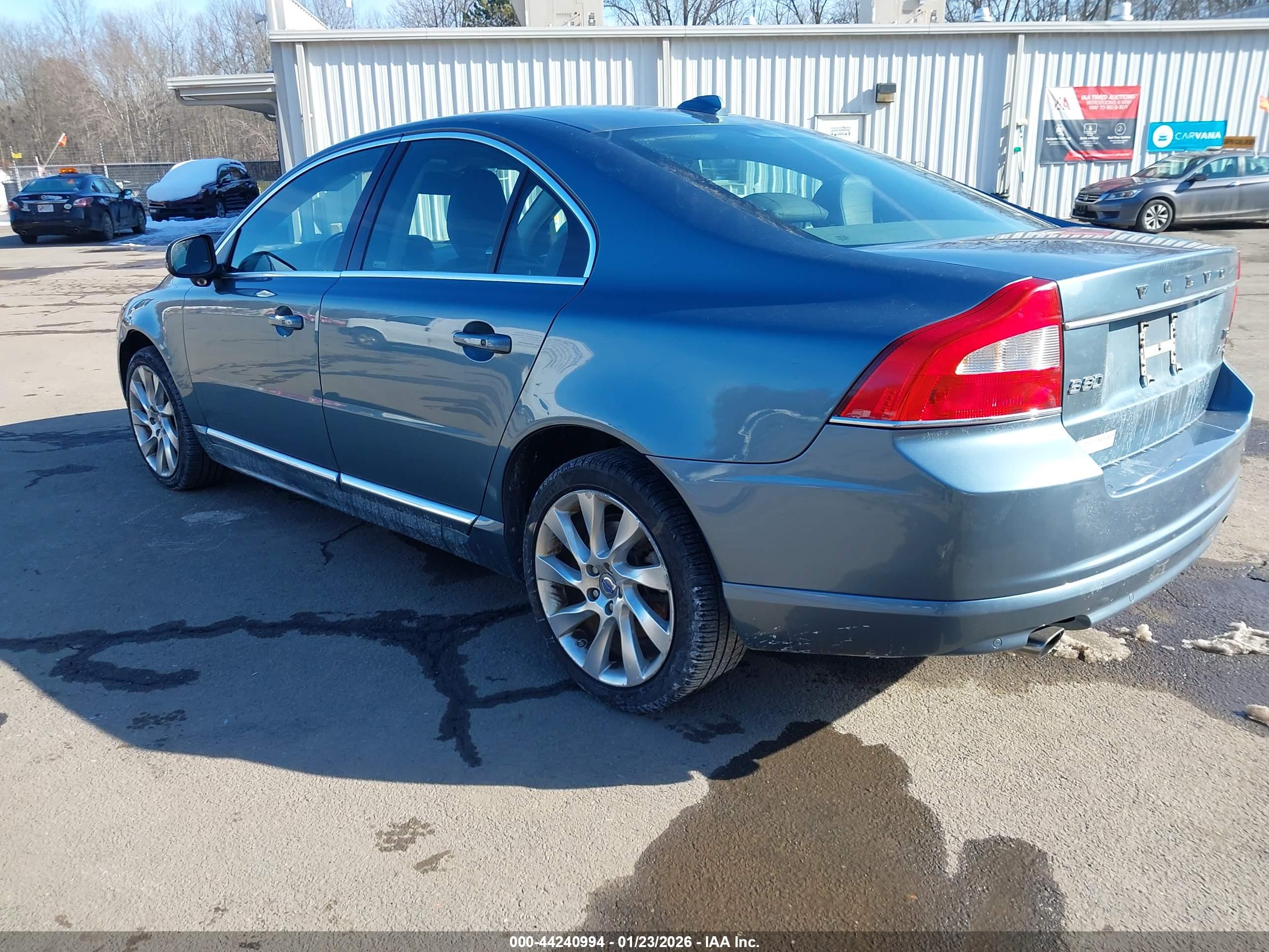 VOLVO S80 image 3