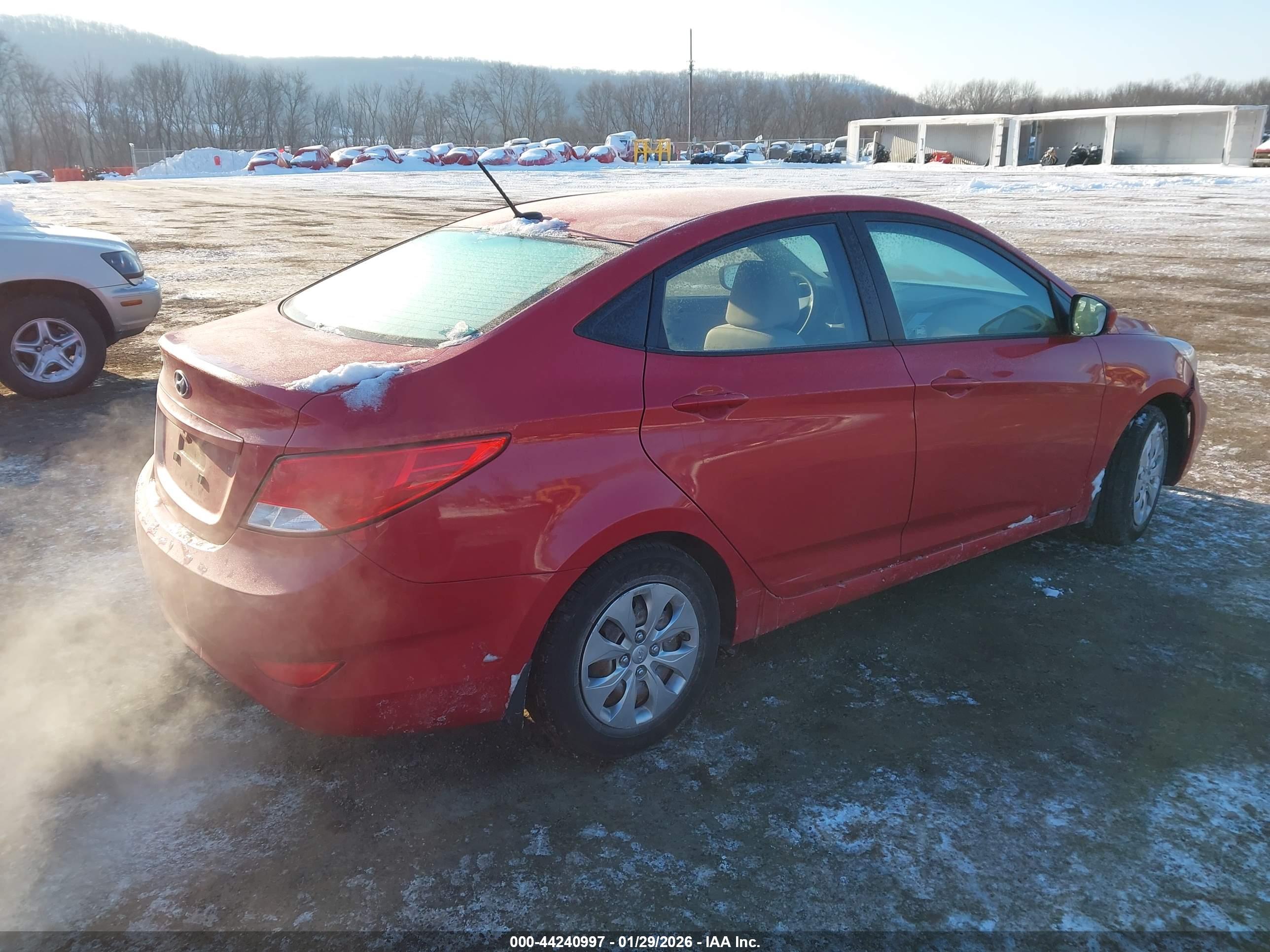 HYUNDAI ACCENT image 4