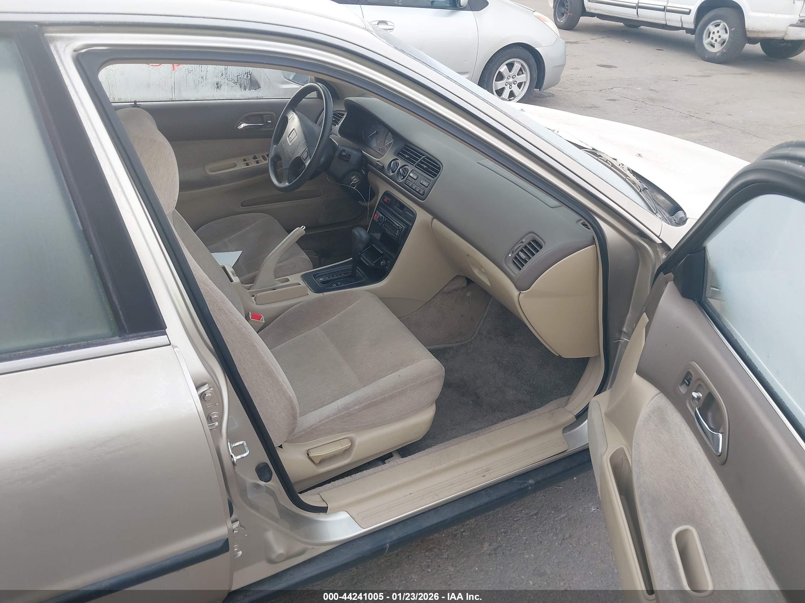 HONDA ACCORD image 5