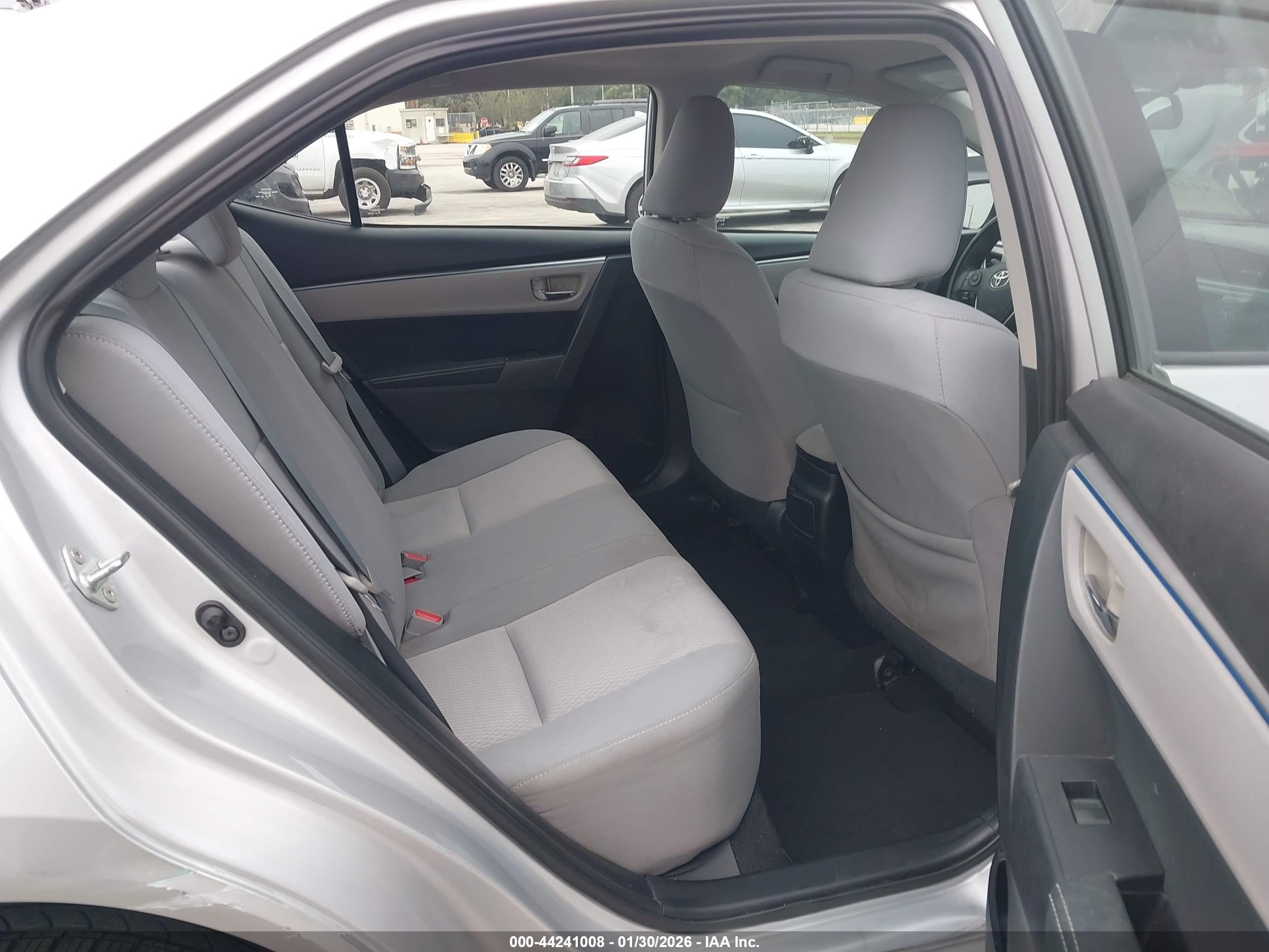TOYOTA COROLLA image 8