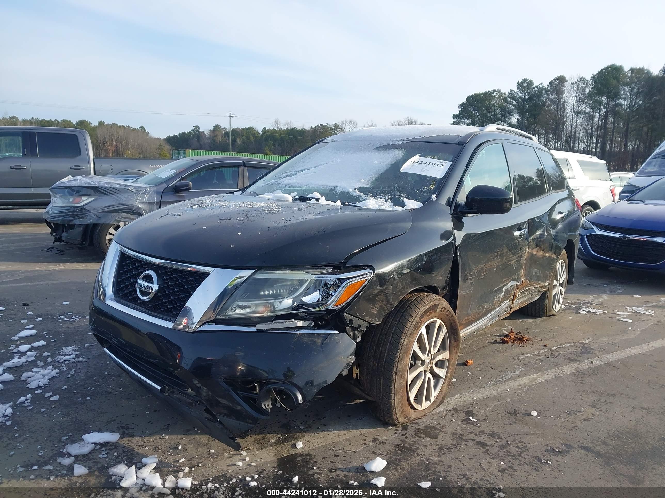 NISSAN PATHFINDER image 2