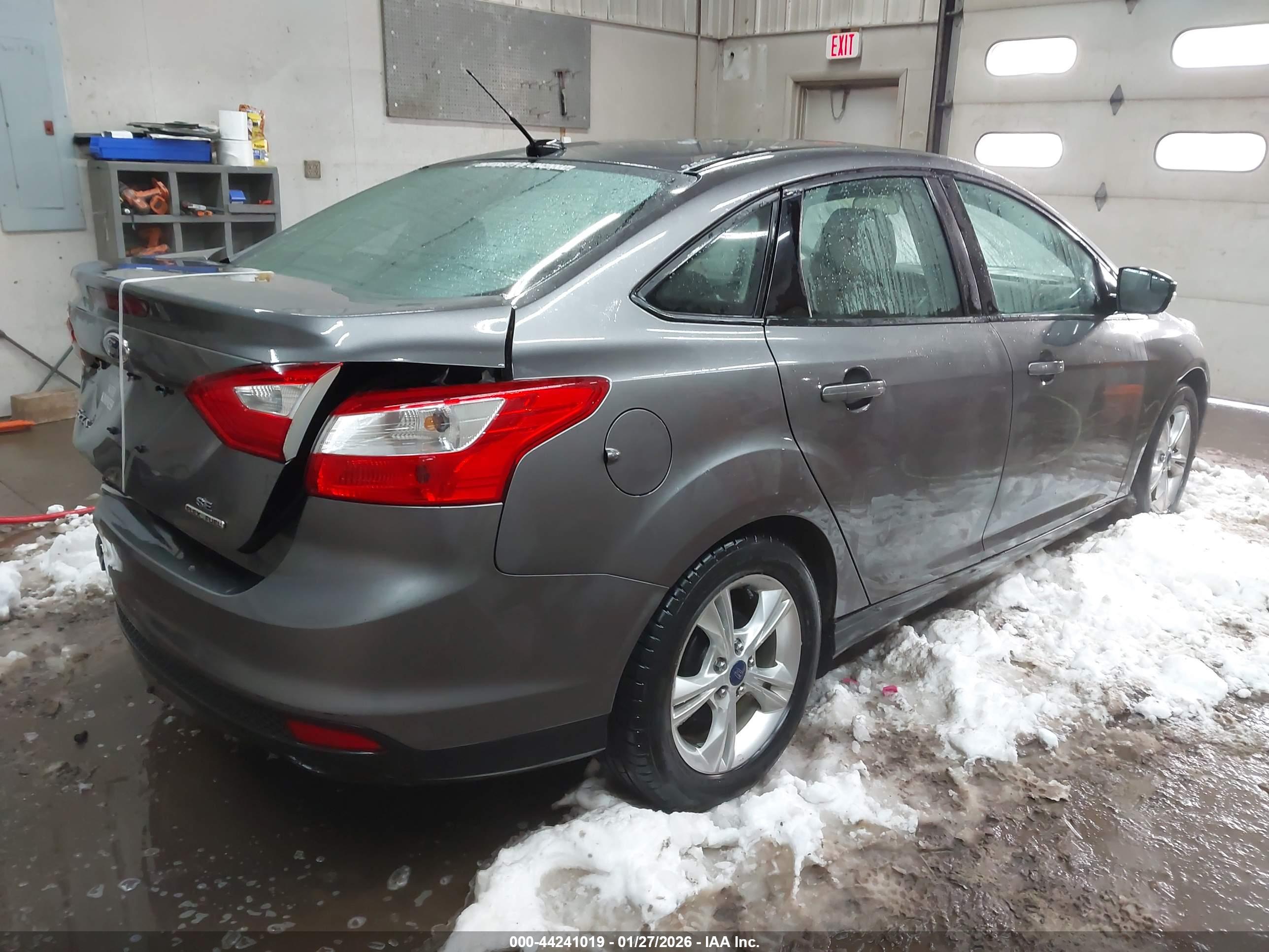 FORD FOCUS image 4