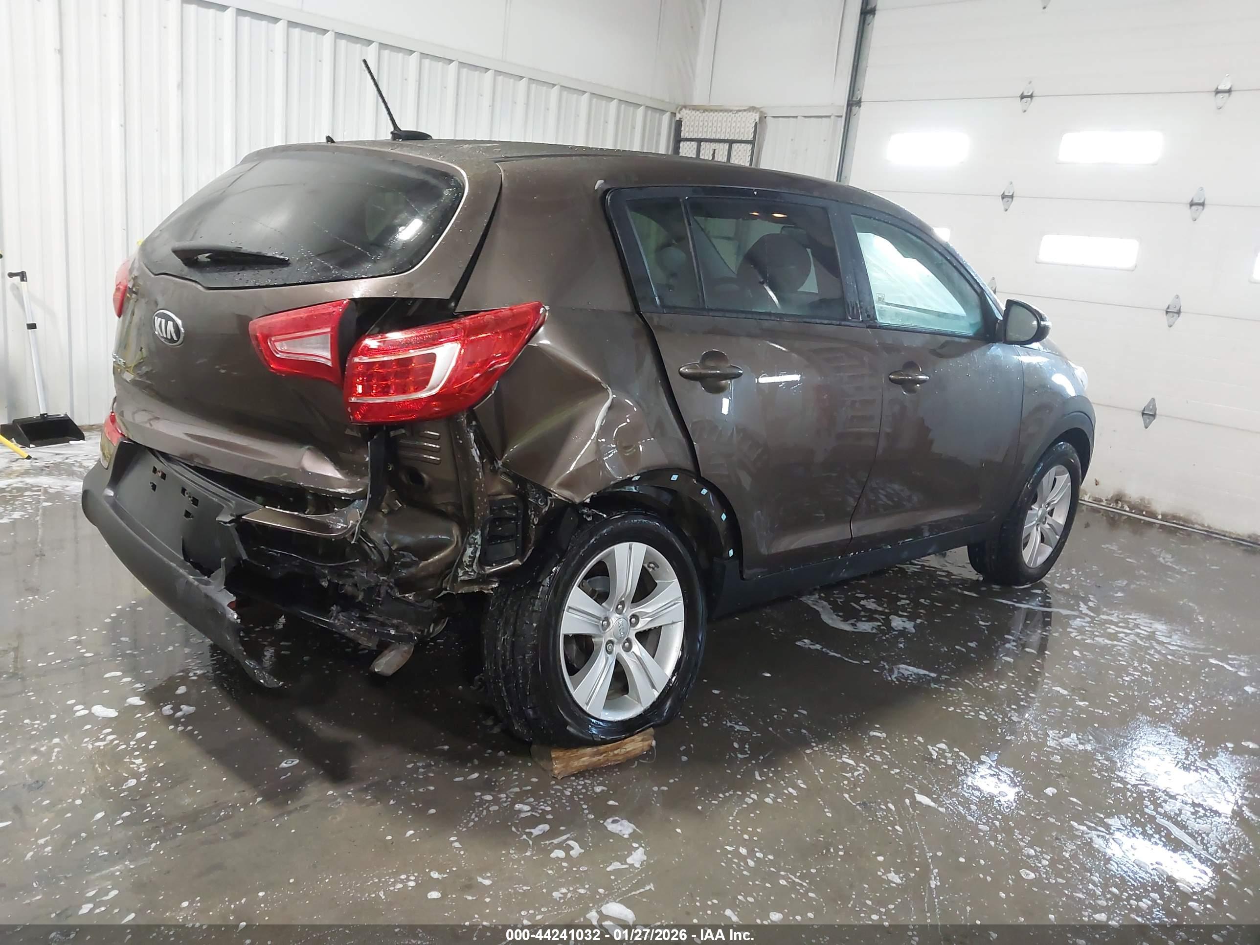 KIA SPORTAGE image 4