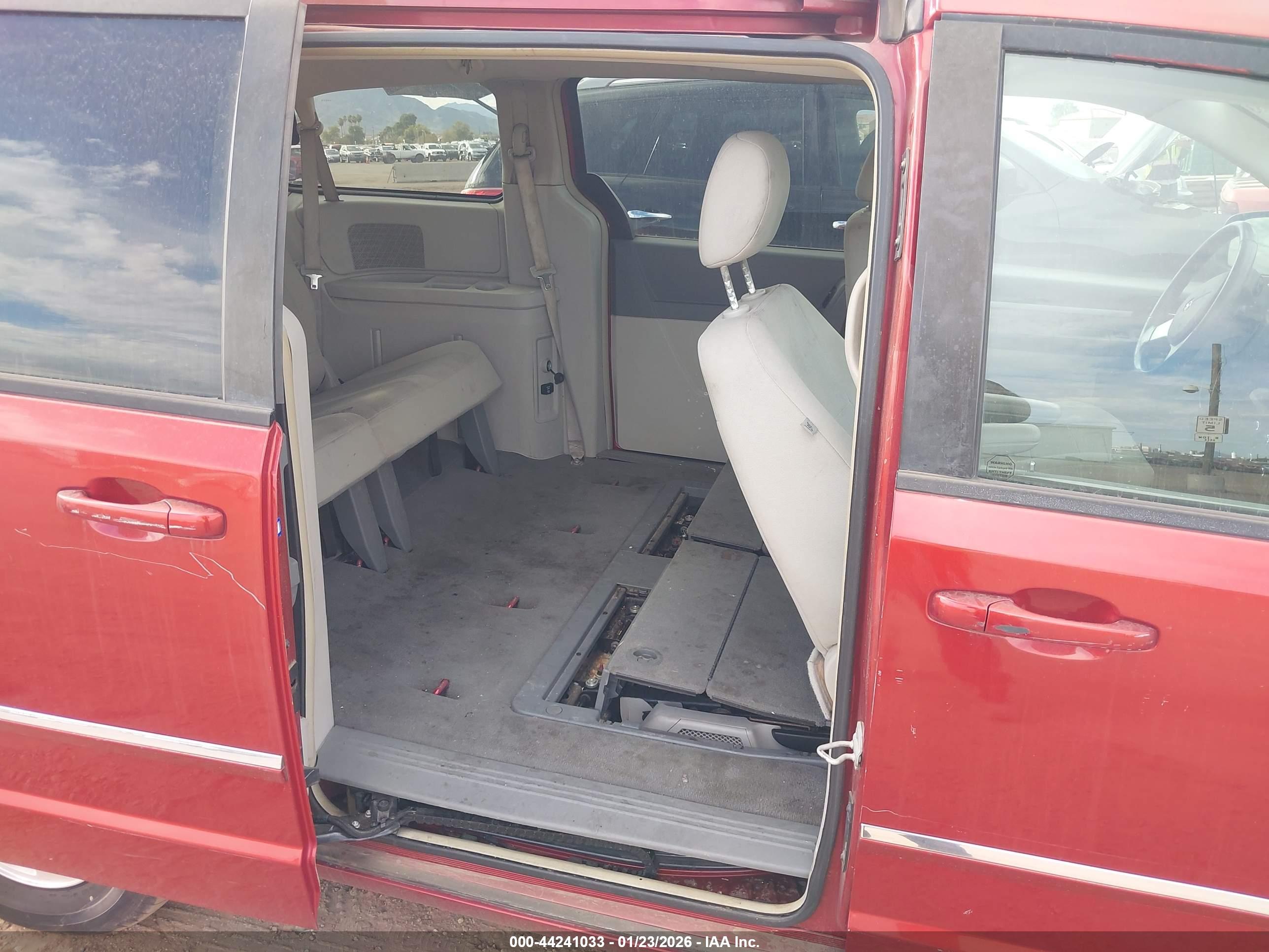 DODGE GRAND image 8