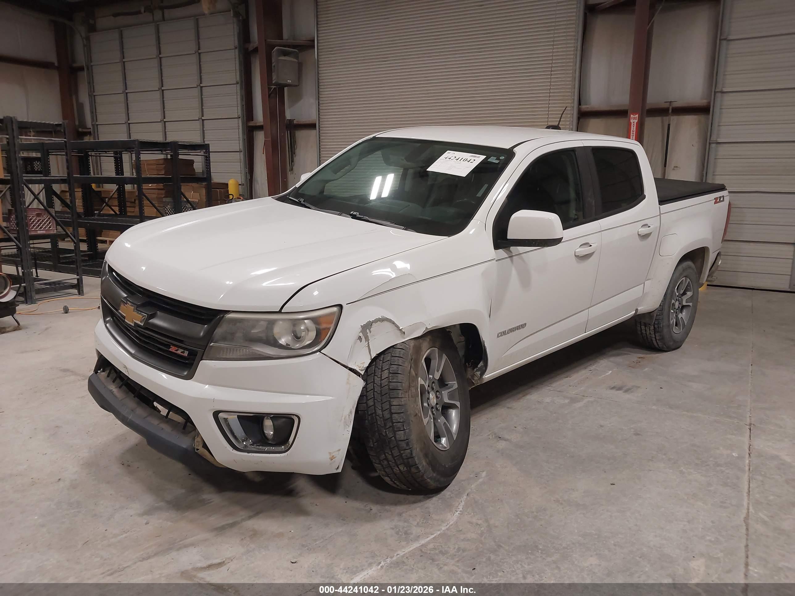 CHEVROLET COLORADO image 6