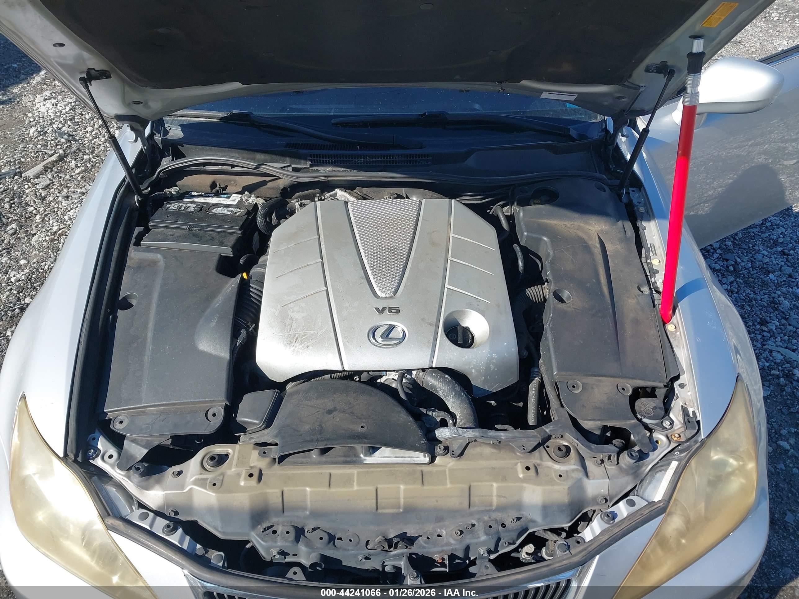 LEXUS IS image 10
