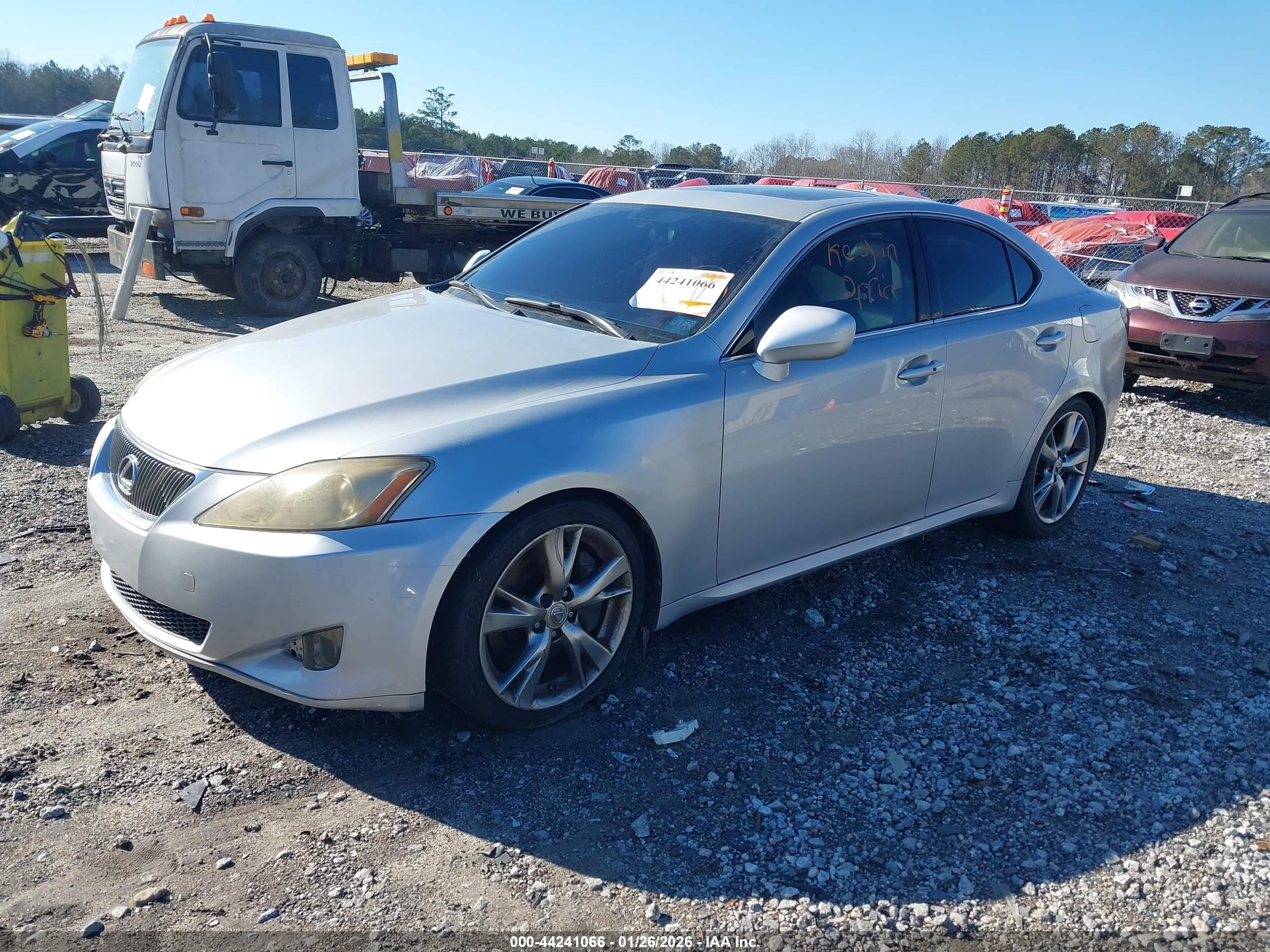 LEXUS IS image 2