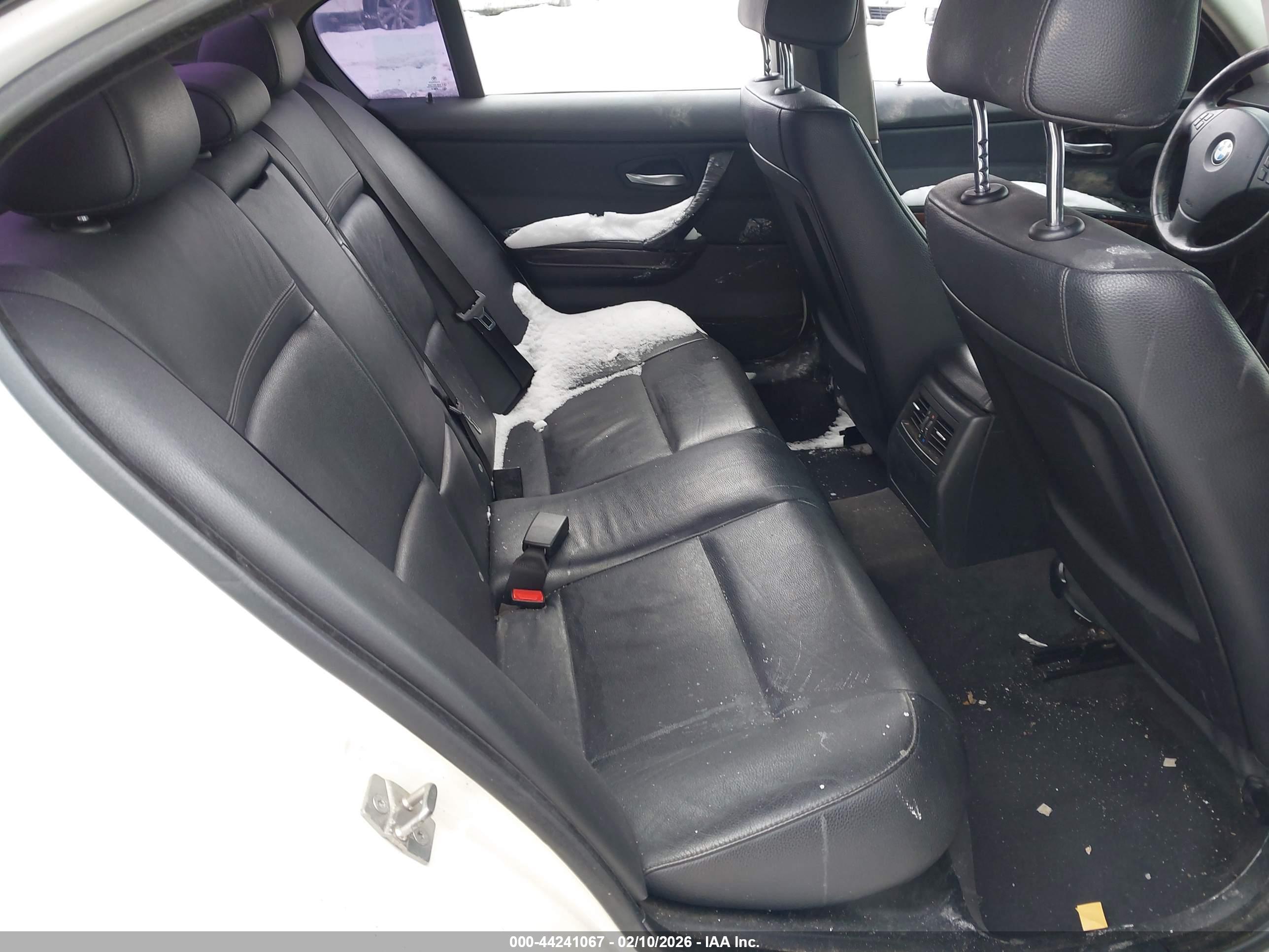 BMW 328I image 8