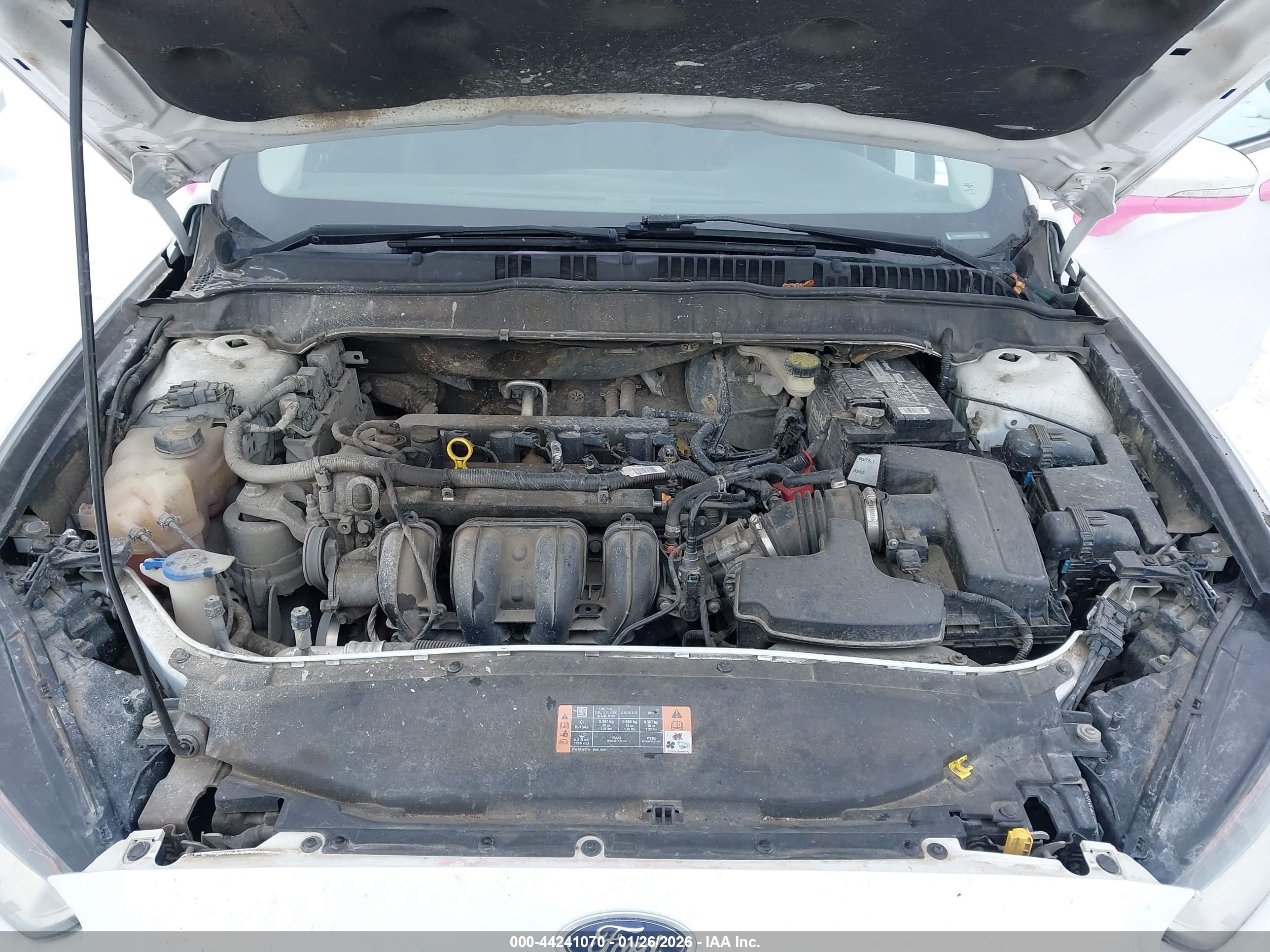 FORD FUSION image 10