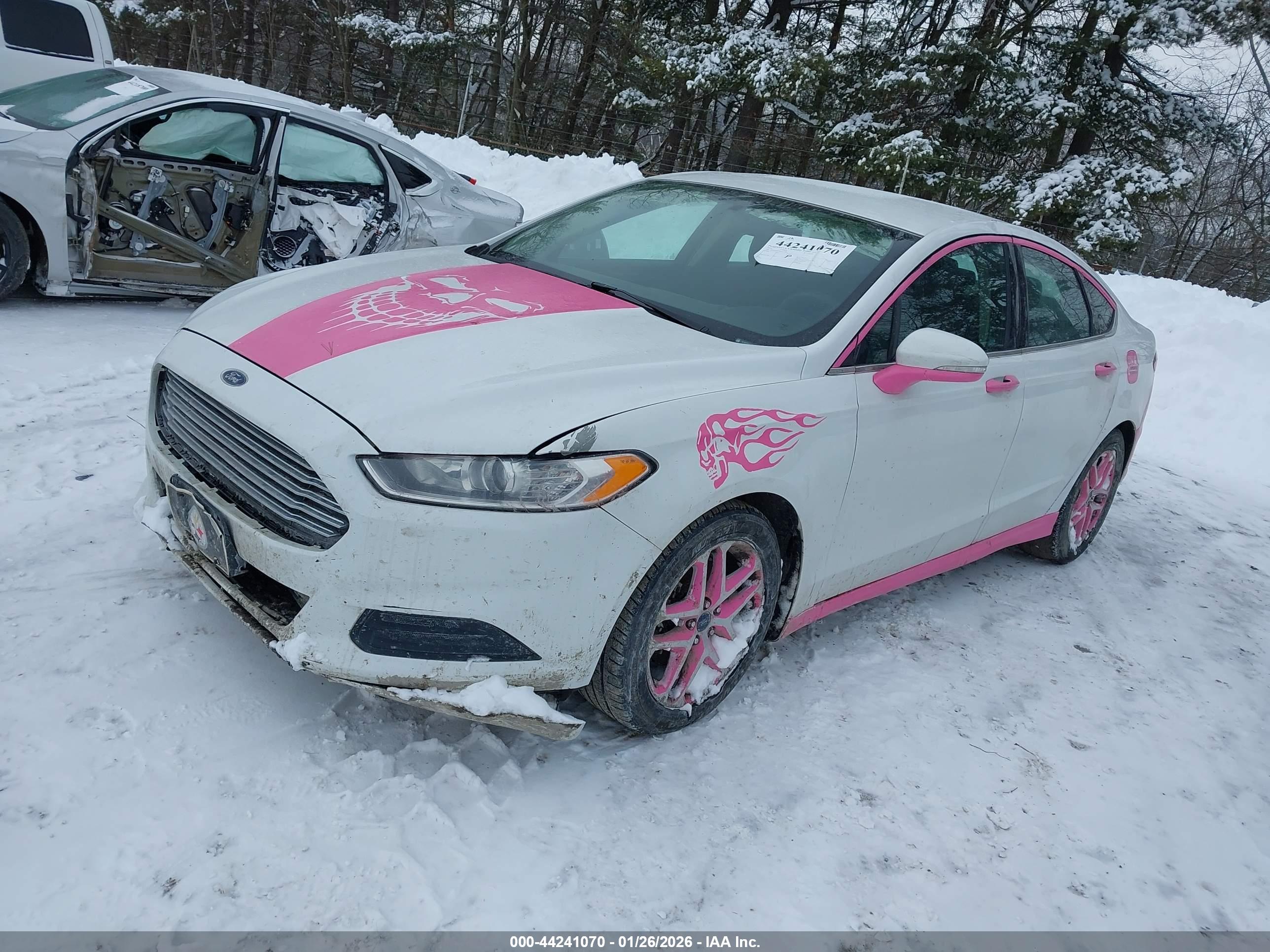 FORD FUSION image 2