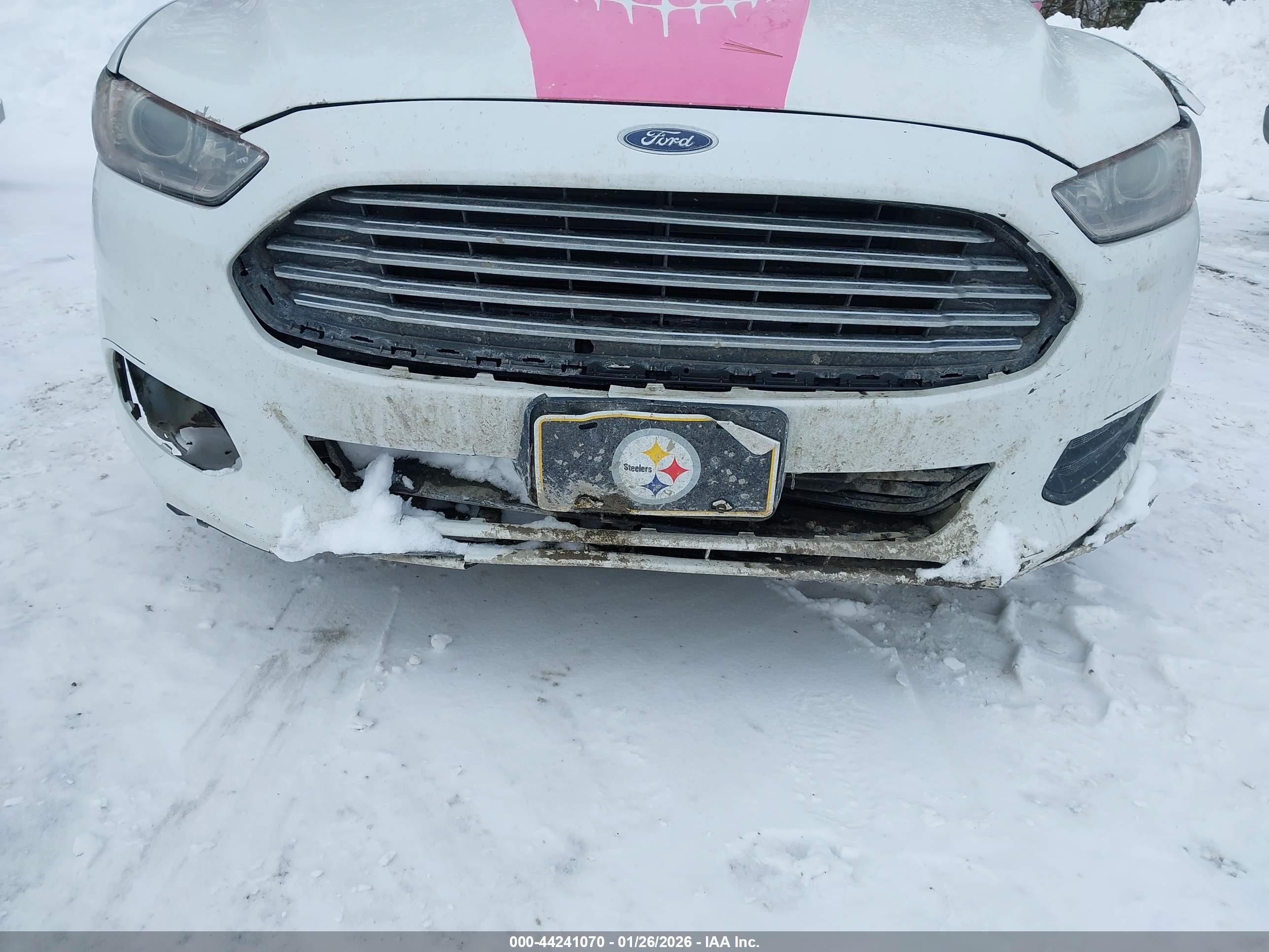FORD FUSION image 6