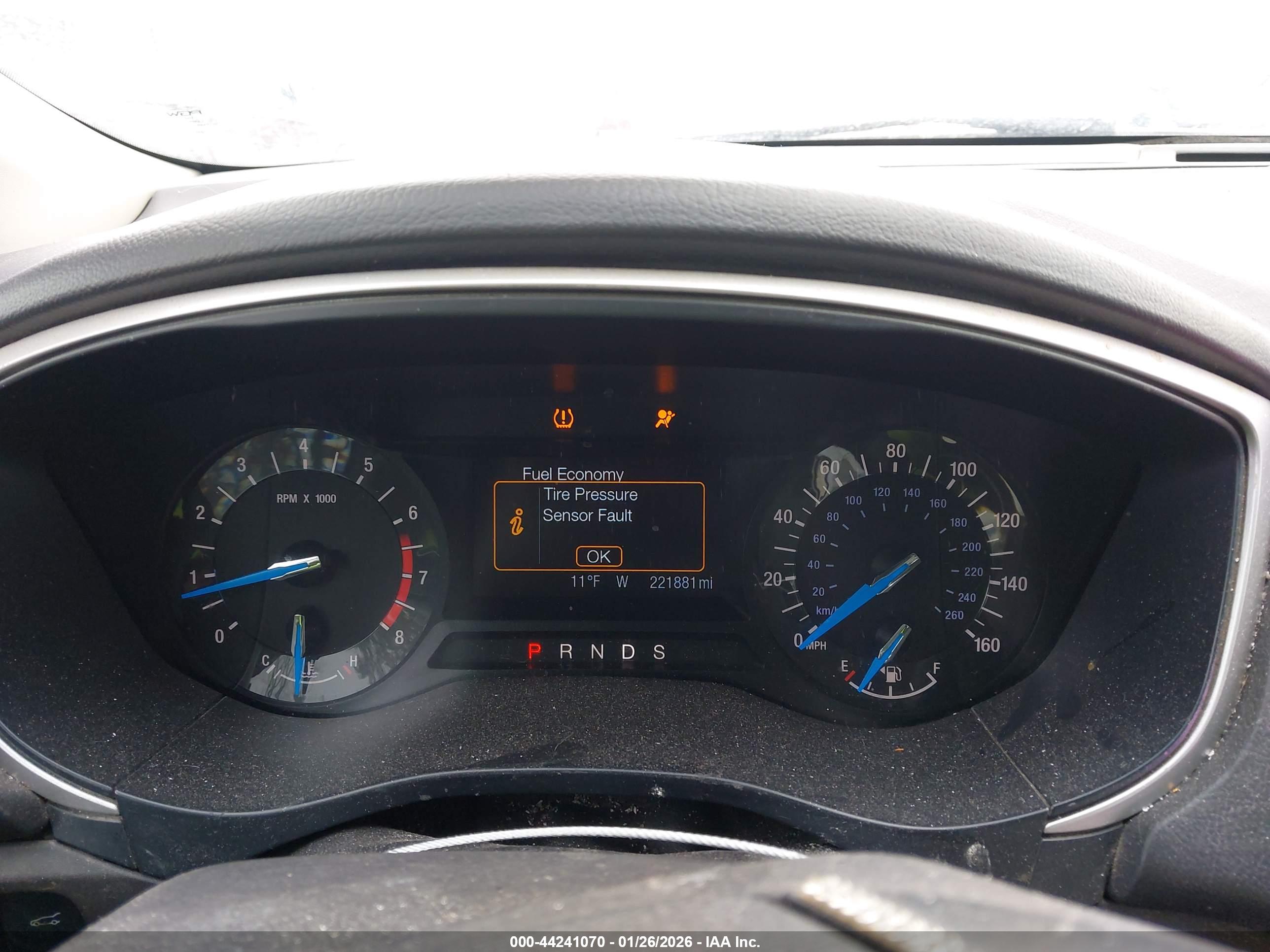 FORD FUSION image 7