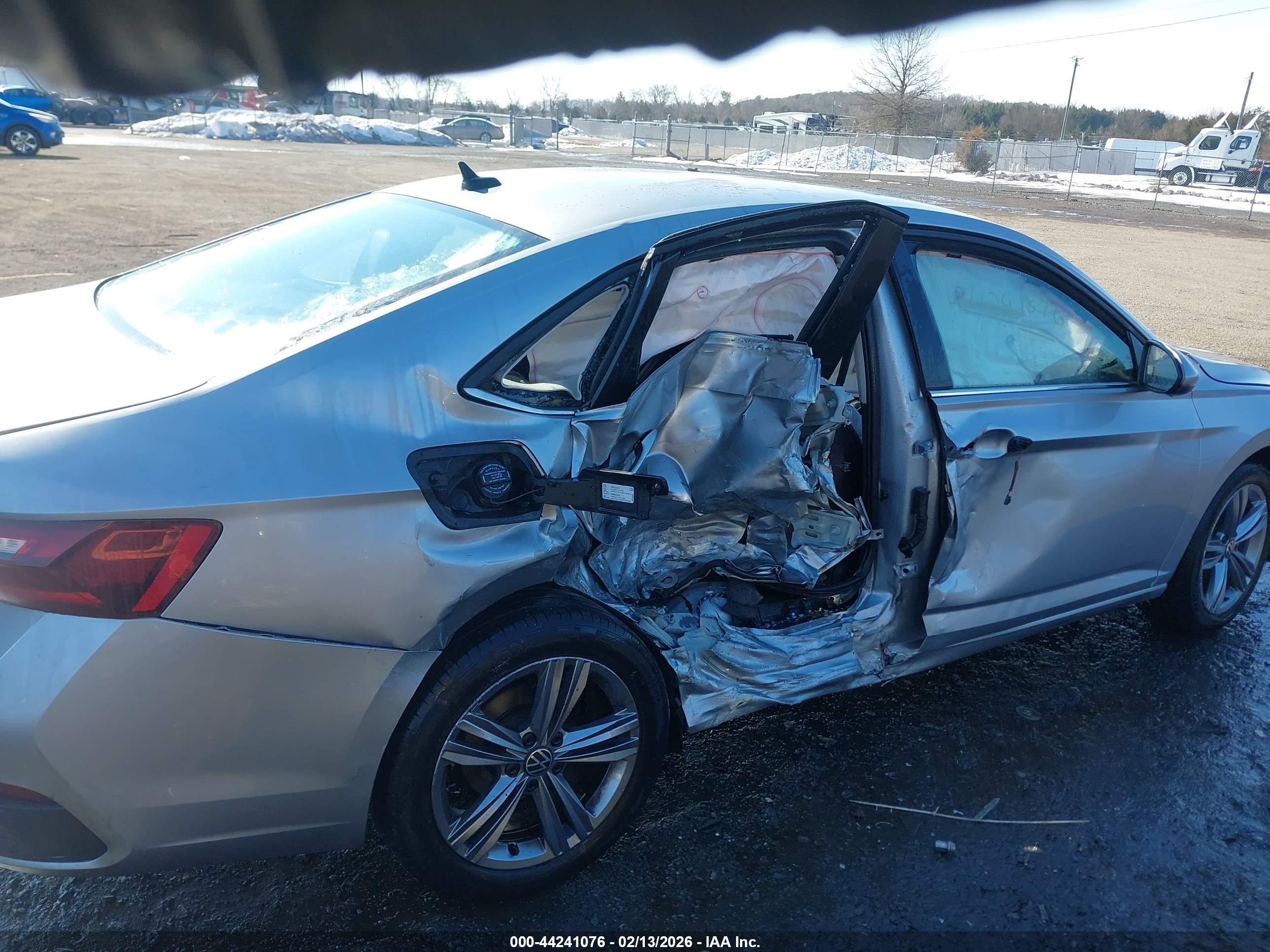 VOLKSWAGEN JETTA image 6