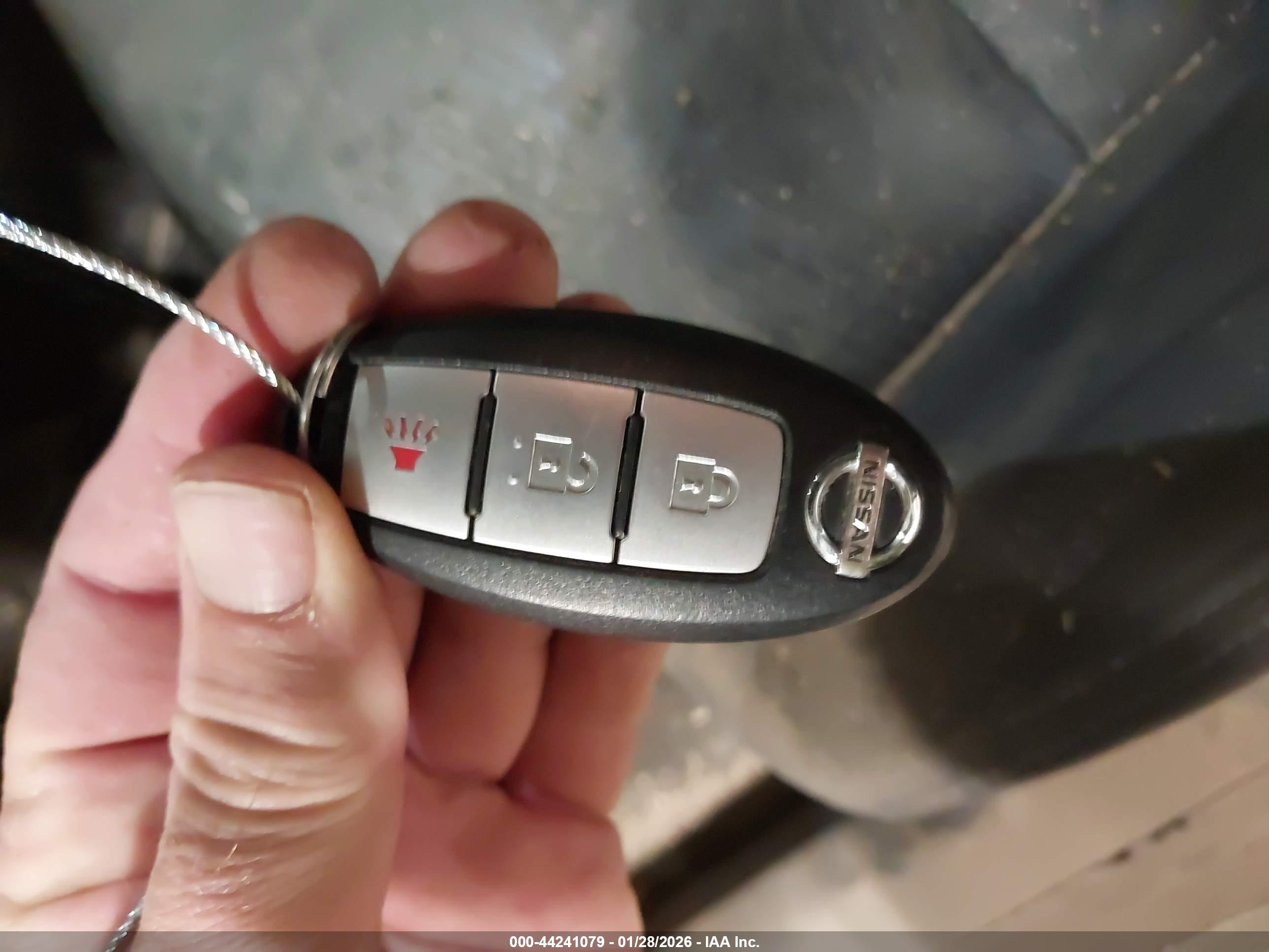 NISSAN ROGUE image 11