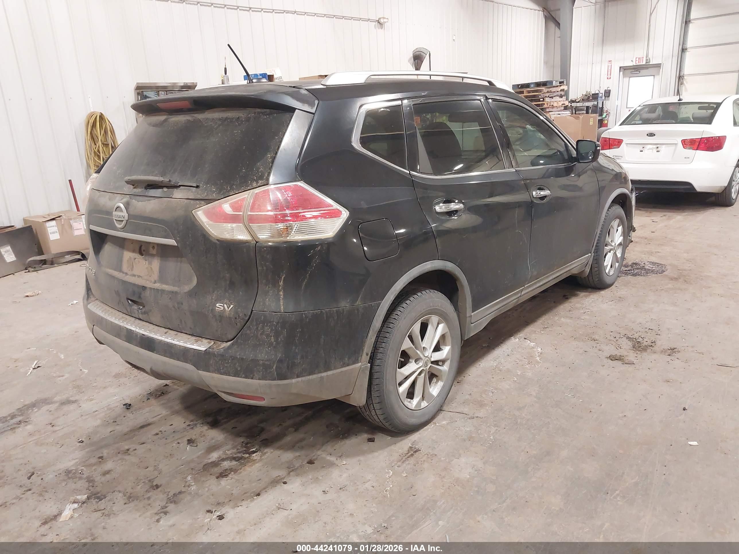 NISSAN ROGUE image 4