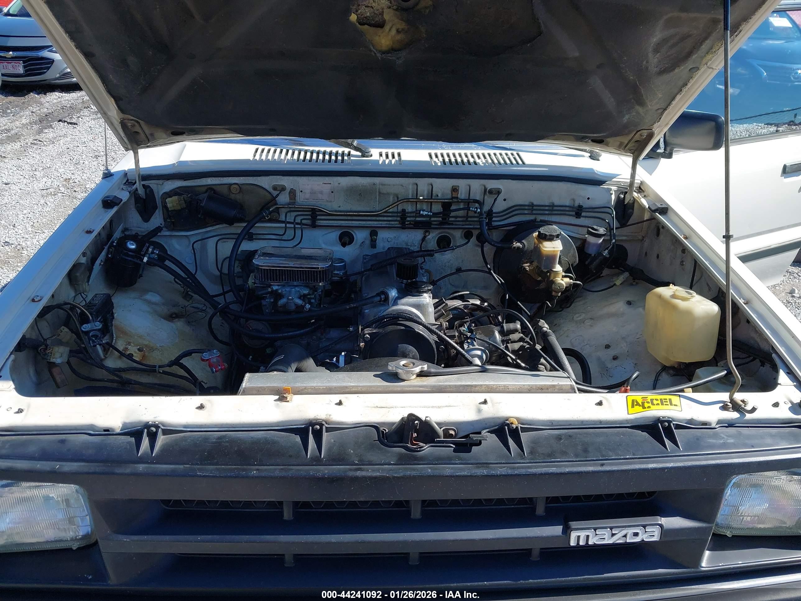 MAZDA B2000 image 10