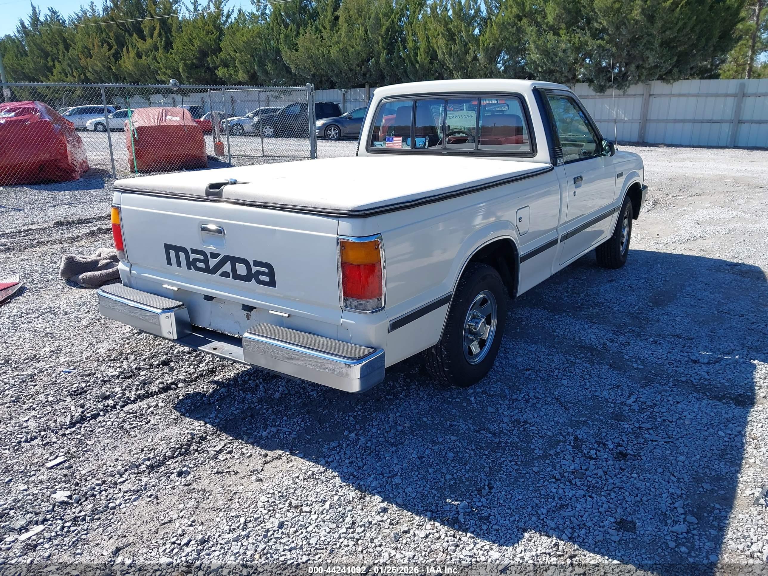 MAZDA B2000 image 4