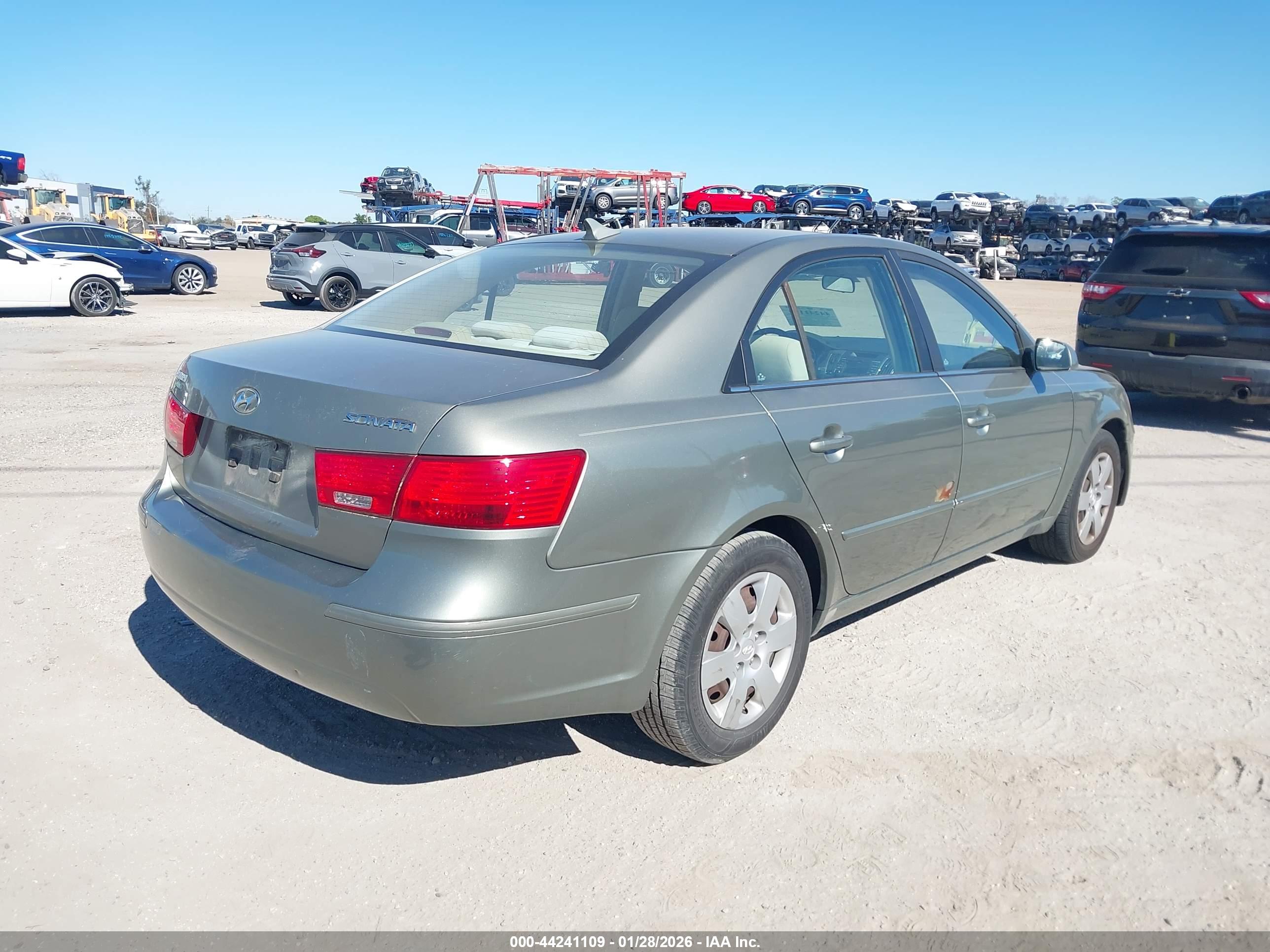 HYUNDAI SONATA image 4