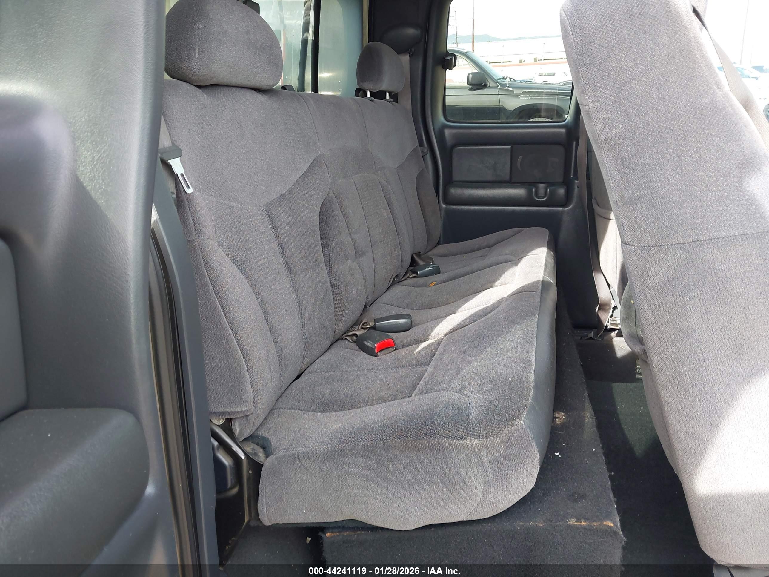 GMC SIERRA image 8