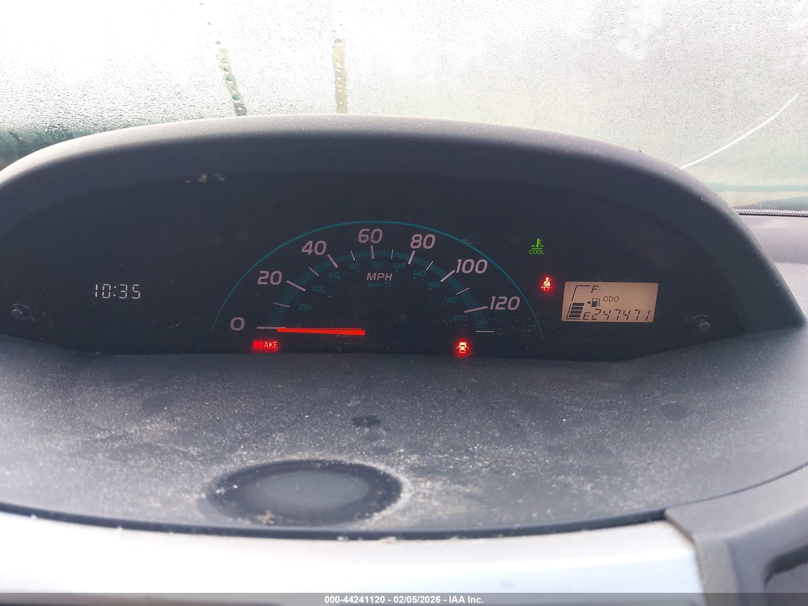 TOYOTA YARIS image 7