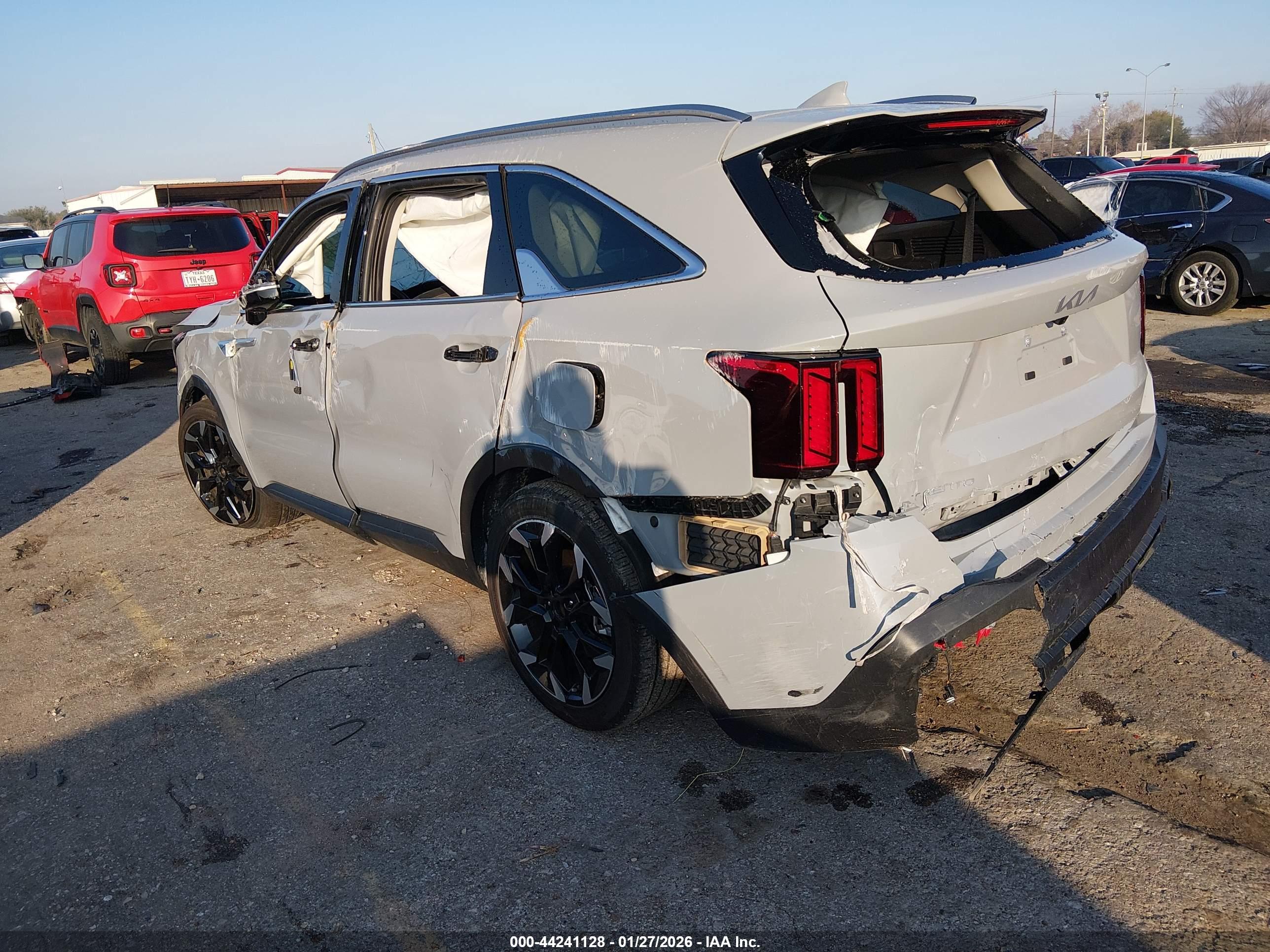 KIA SORENTO image 3