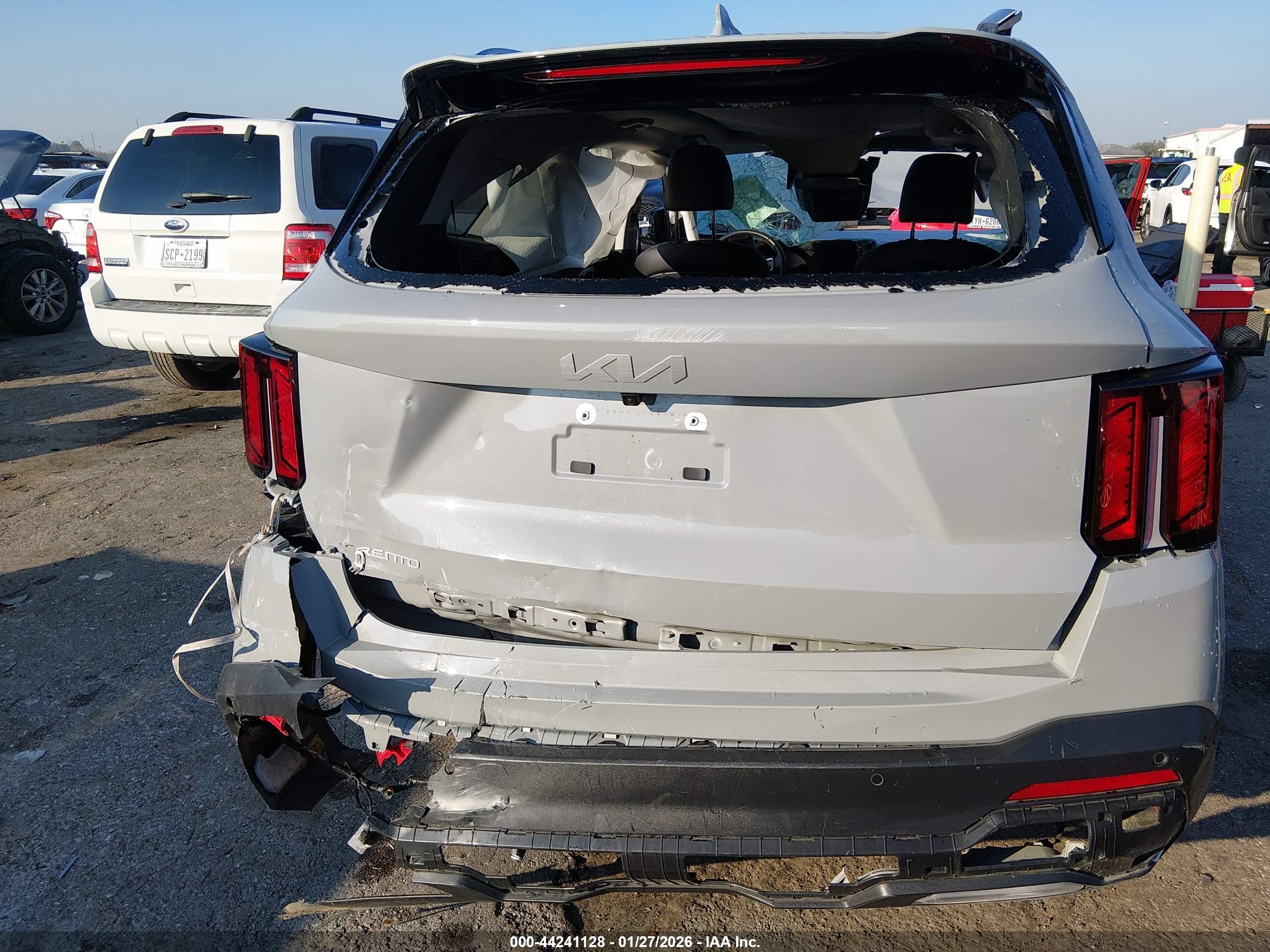 KIA SORENTO image 6