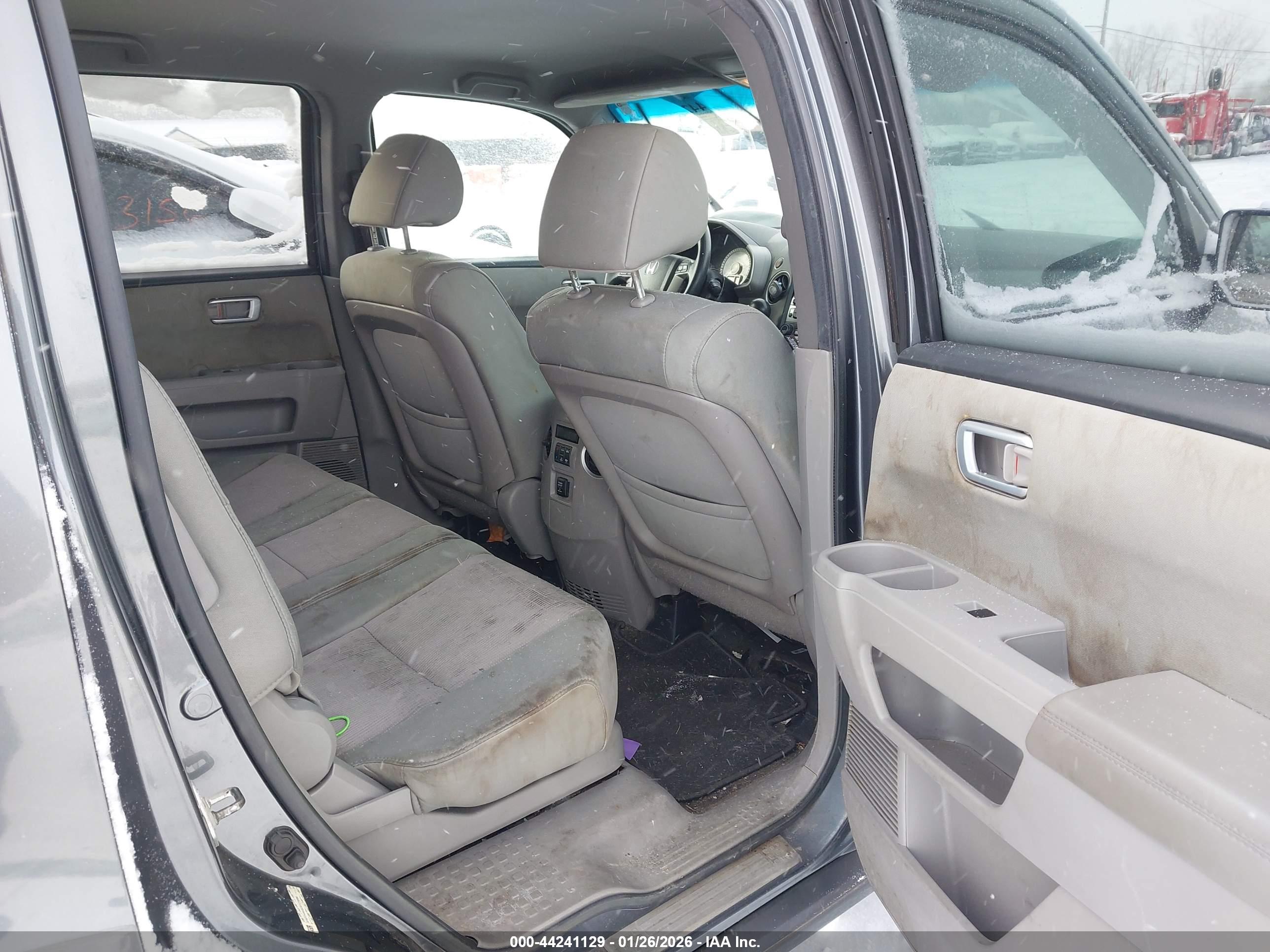 HONDA PILOT image 8