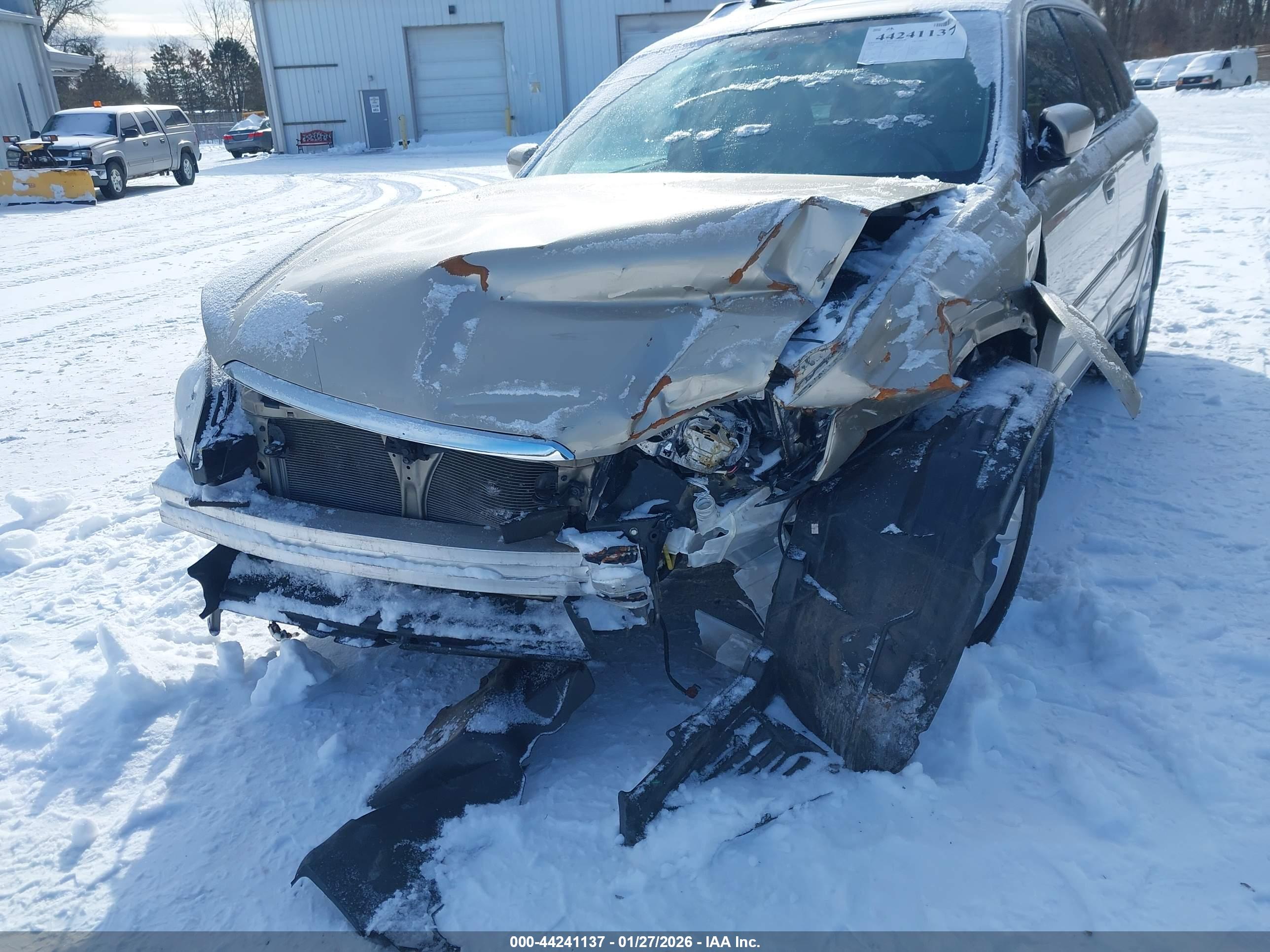 SUBARU OUTBACK image 6