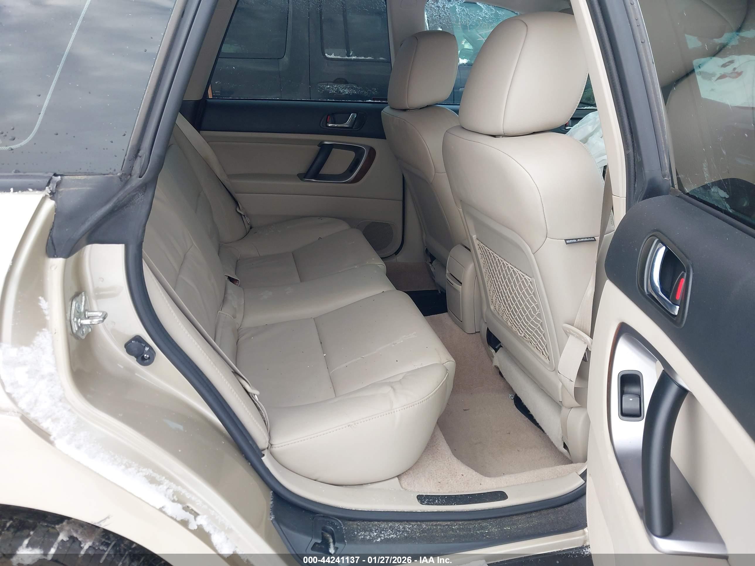 SUBARU OUTBACK image 8