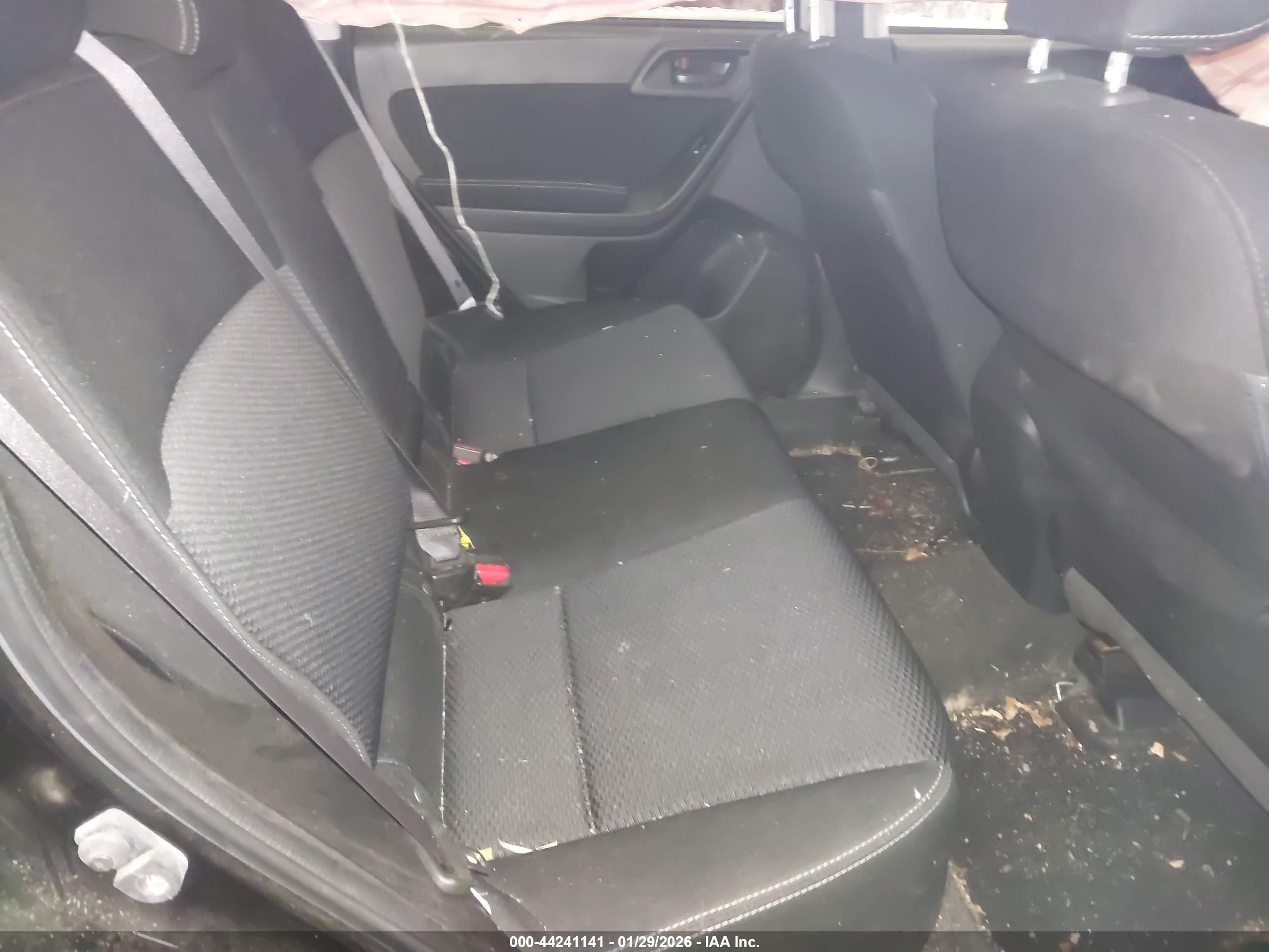 SUBARU FORESTER image 8