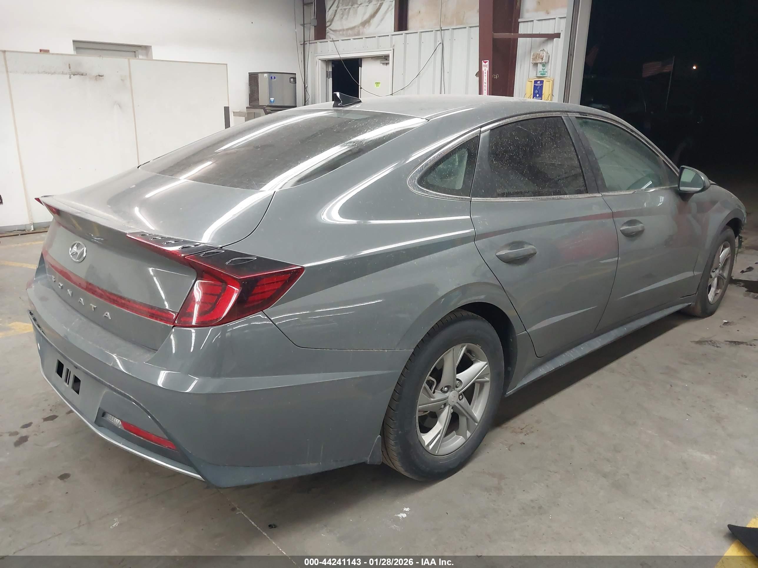 HYUNDAI SONATA image 4