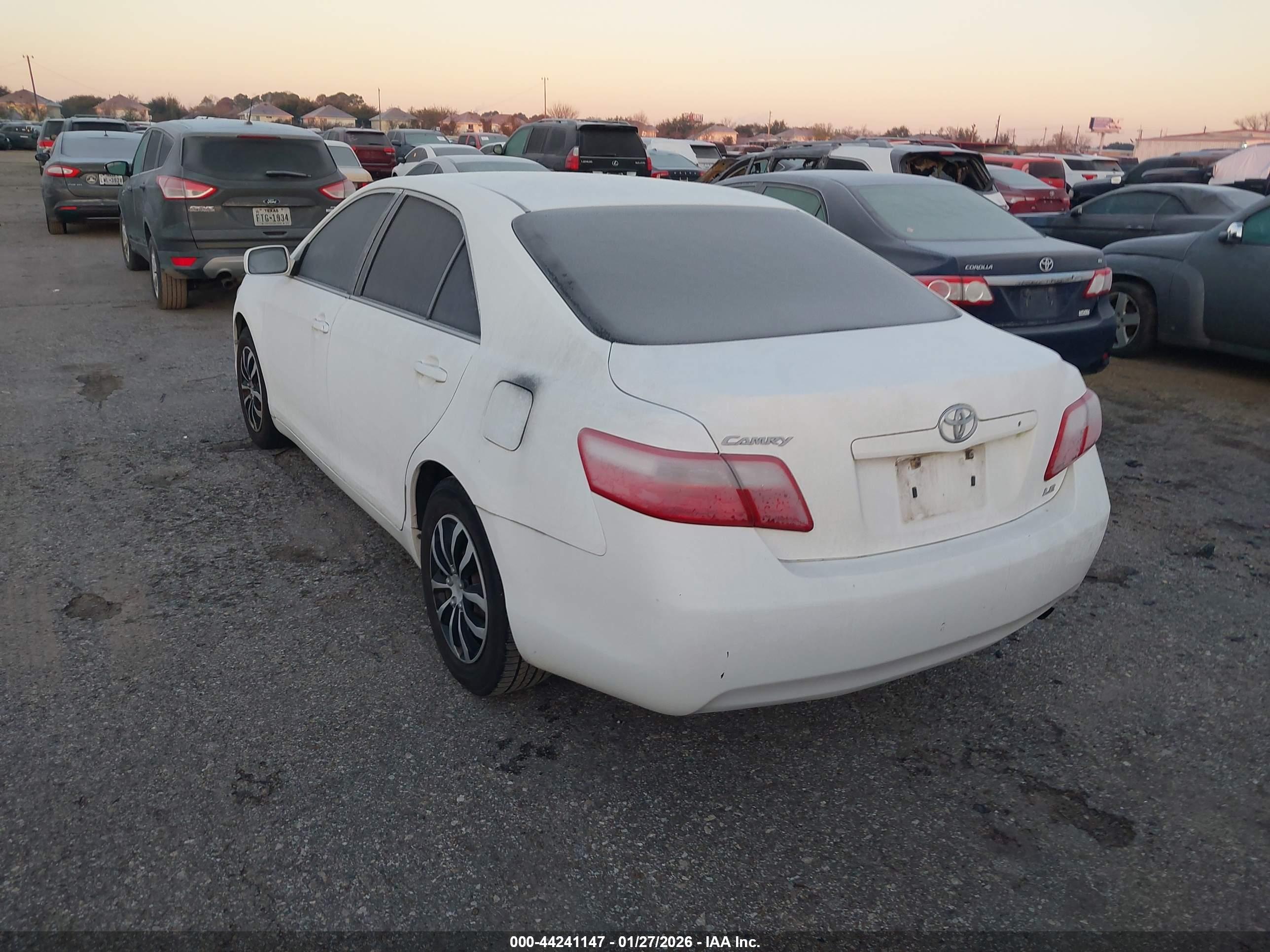 TOYOTA CAMRY image 3