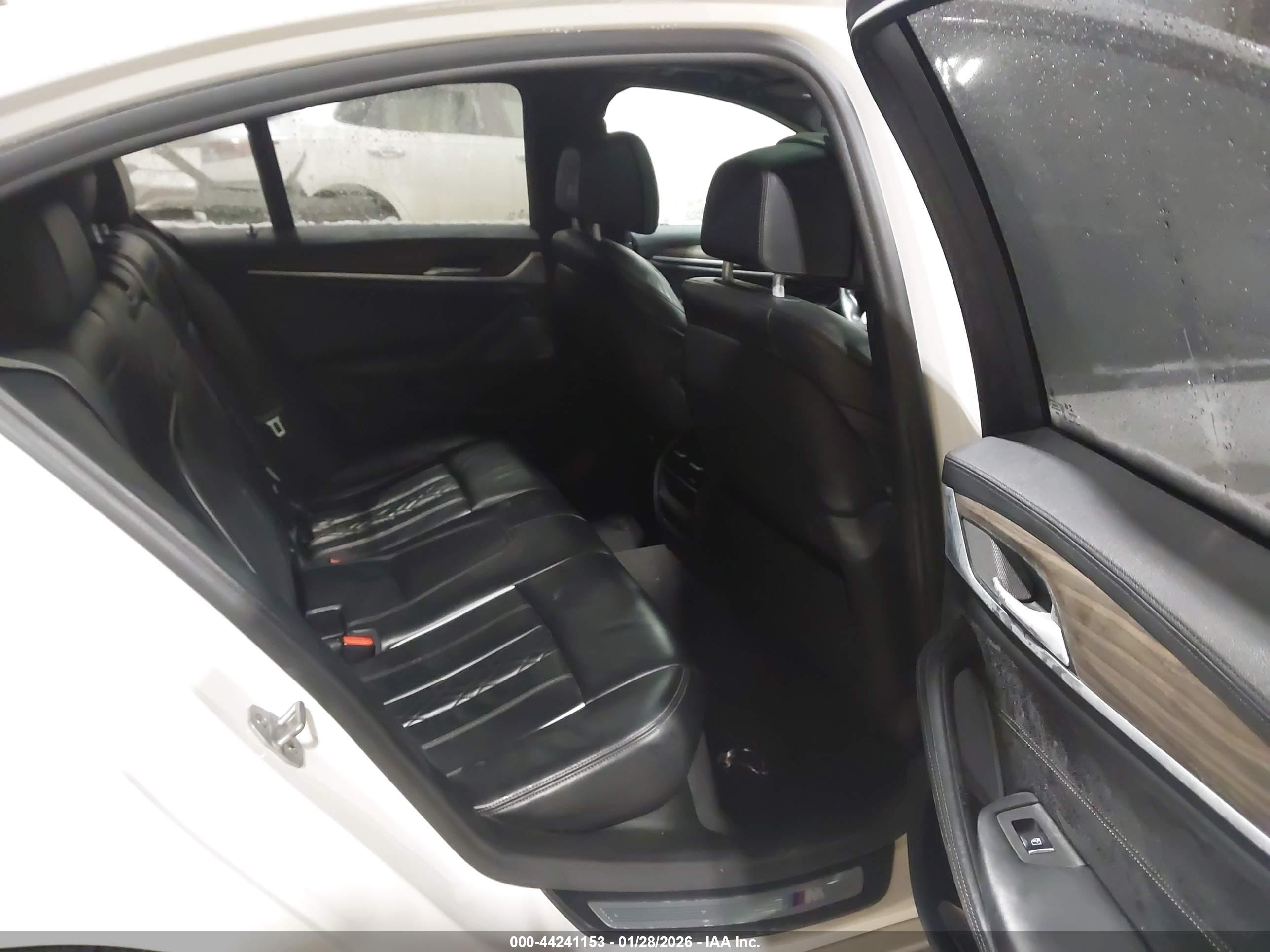 BMW 540I image 8
