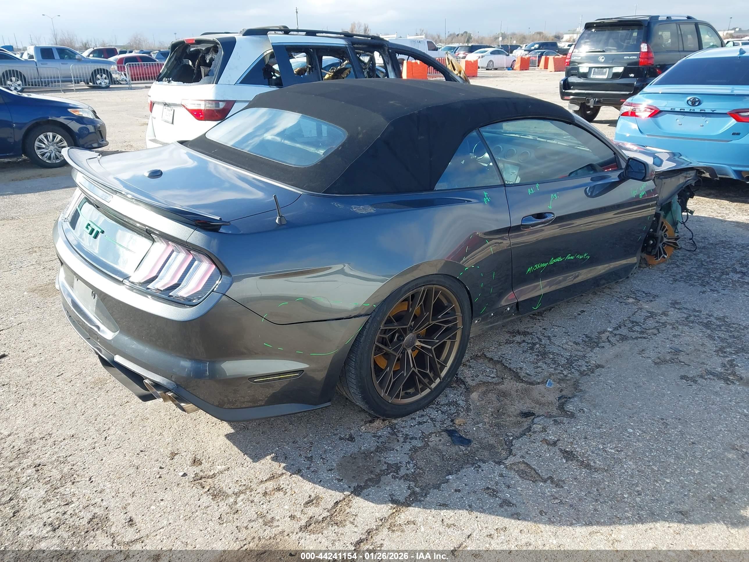FORD MUSTANG image 4