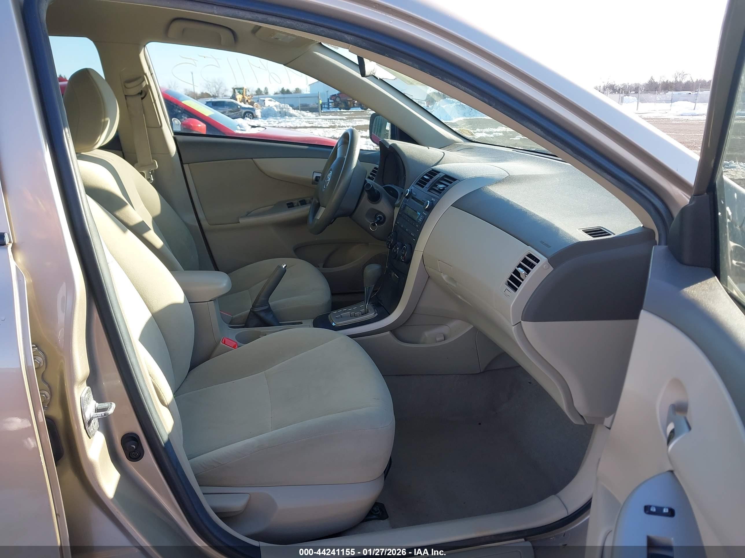 TOYOTA COROLLA image 5