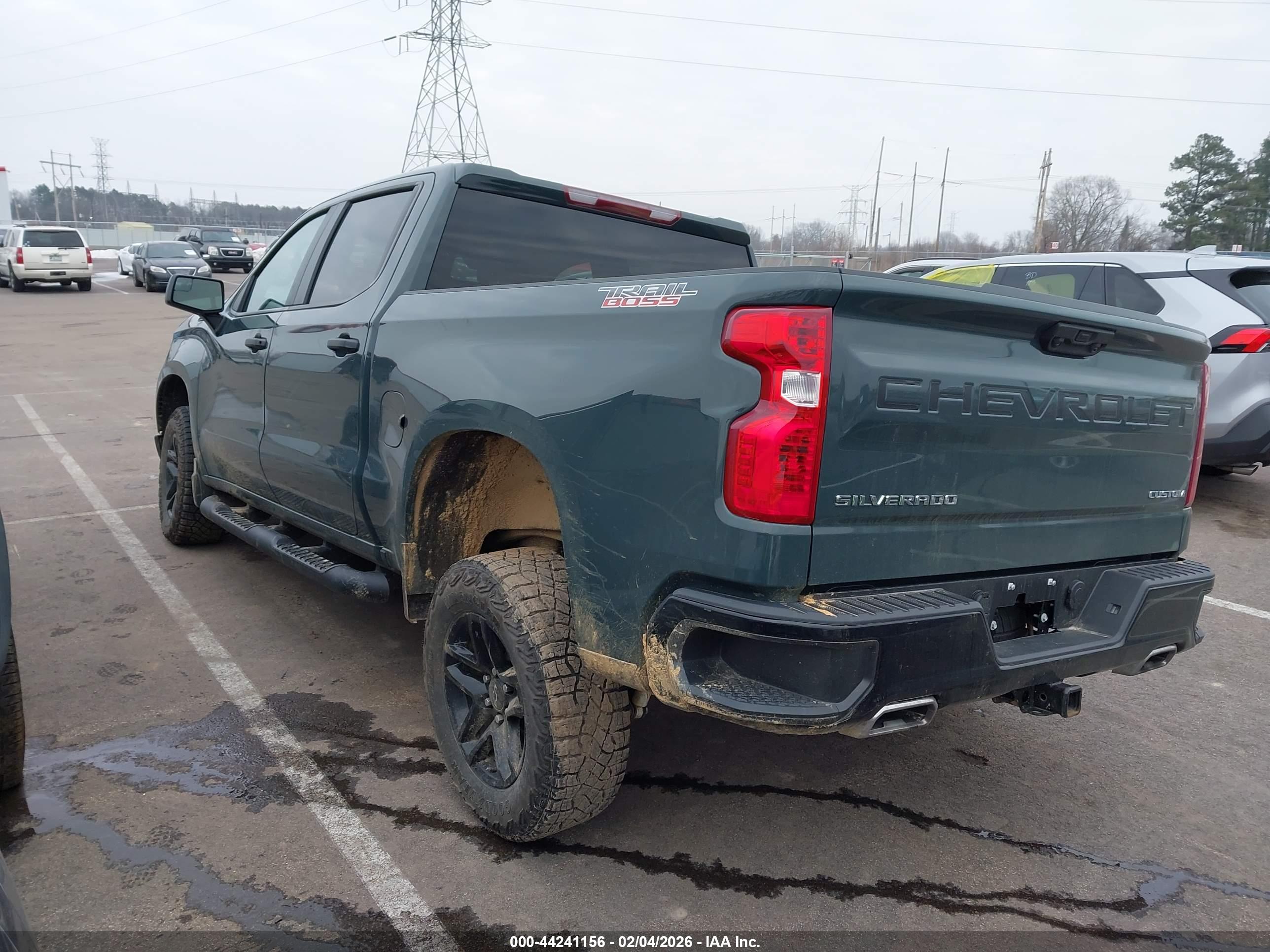CHEVROLET SILVERADO image 3