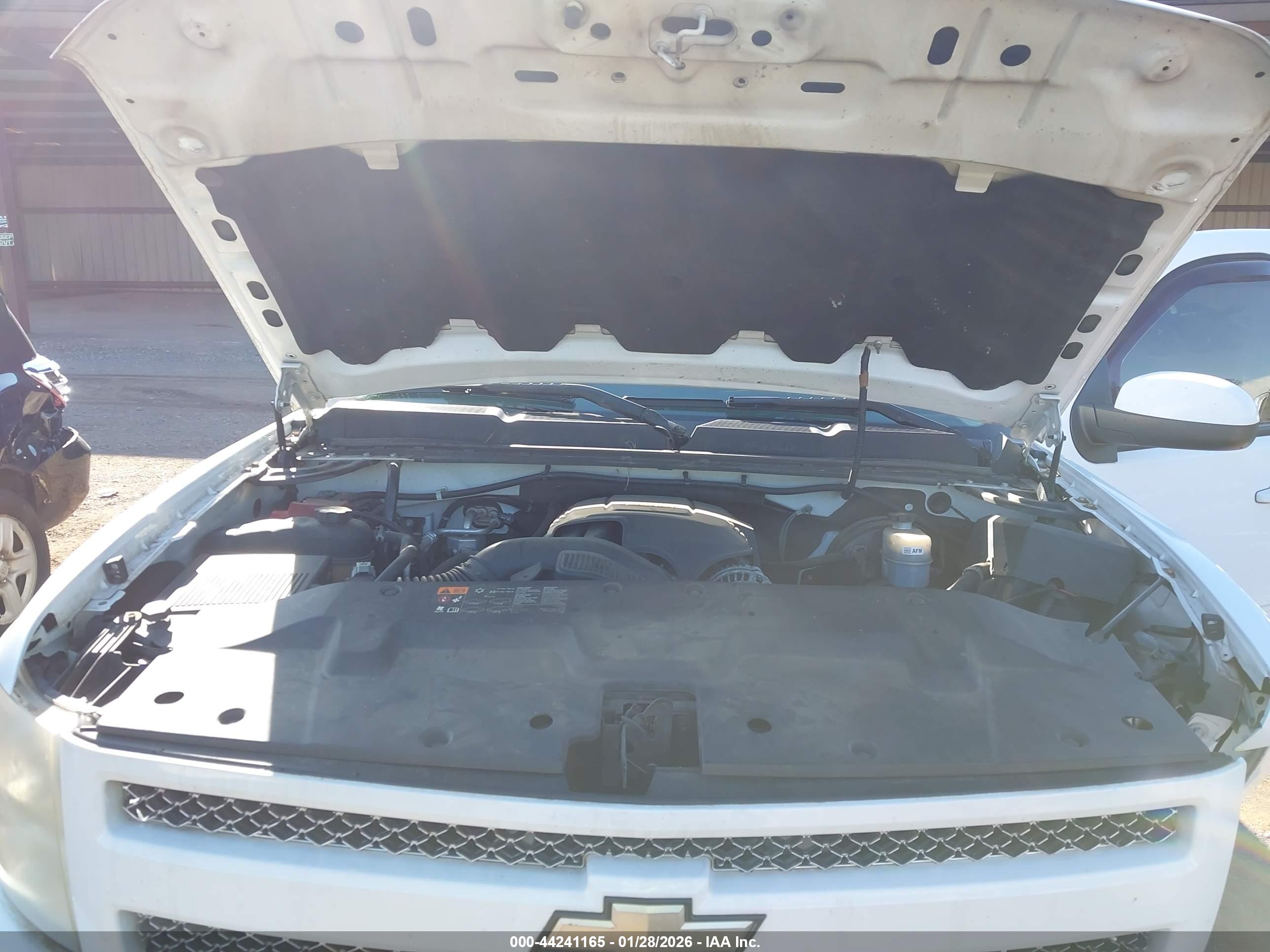 CHEVROLET SILVERADO image 10