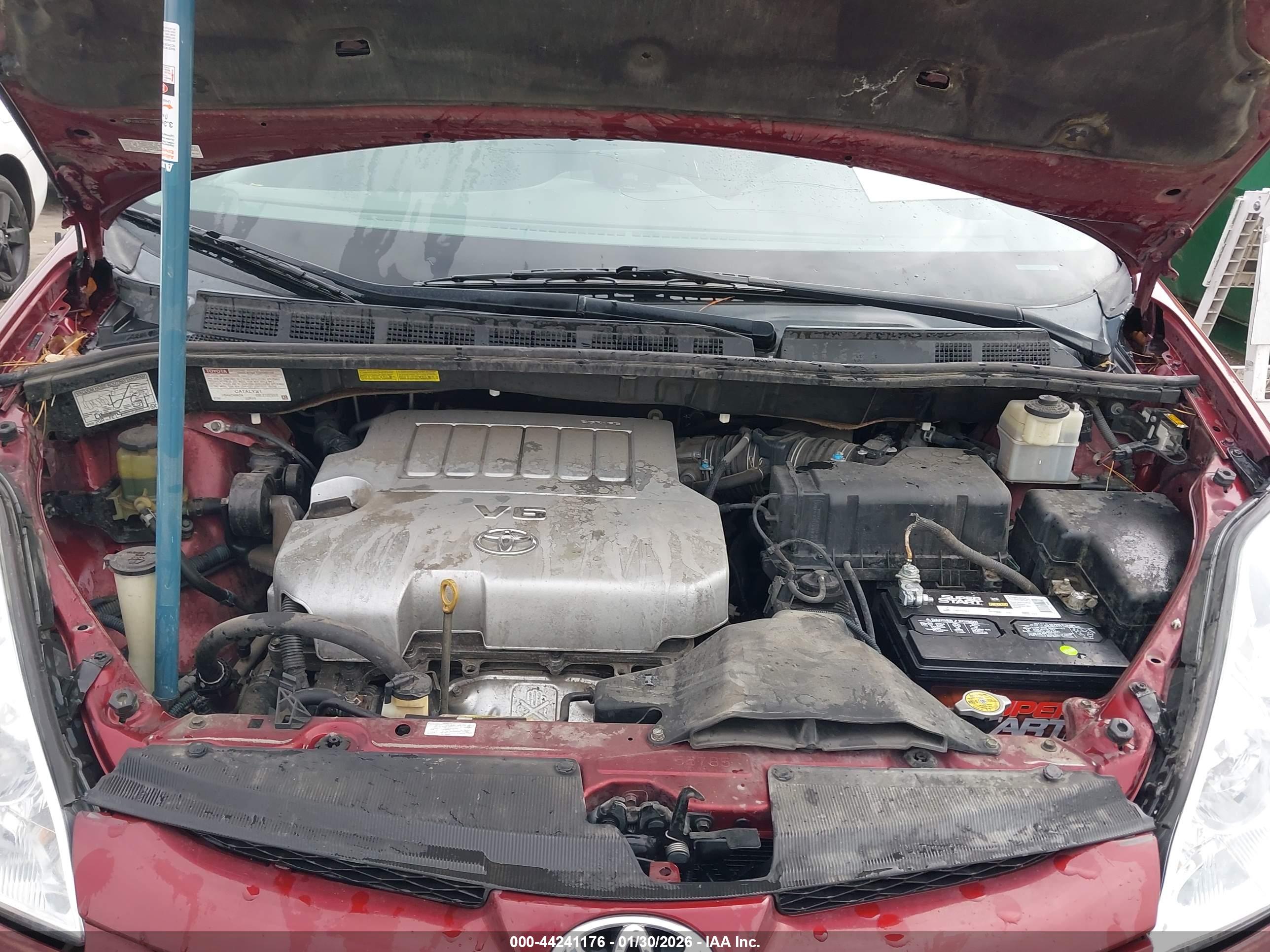 TOYOTA SIENNA image 10